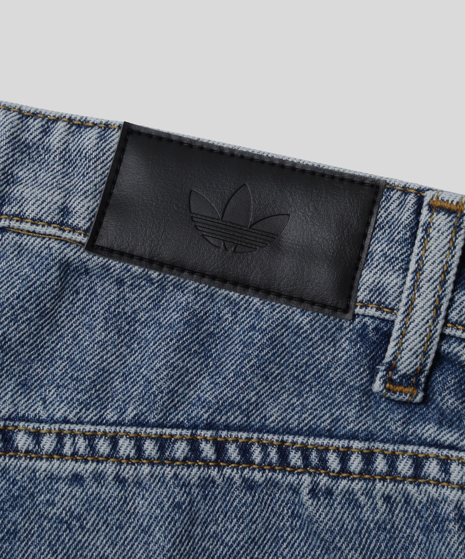 adidas/アディダス/FB ADICOLOR LIGHT WASH DENIM SHORTS HM366
