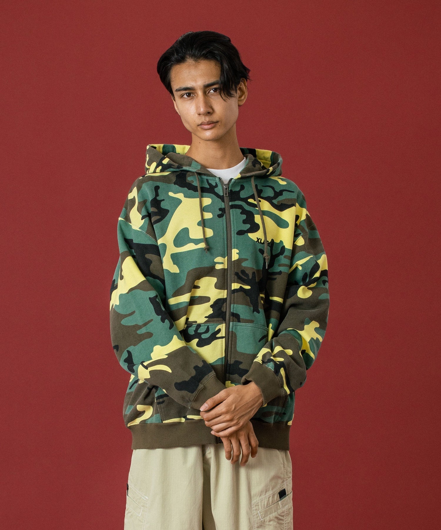 MODEL 身長183cm / 着用サイズ：Lサイズ