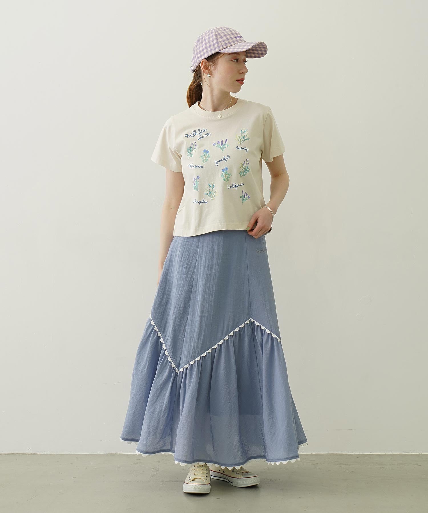 FLOWER PRINT AND EMBROIDERY COMPACT S/S TEE