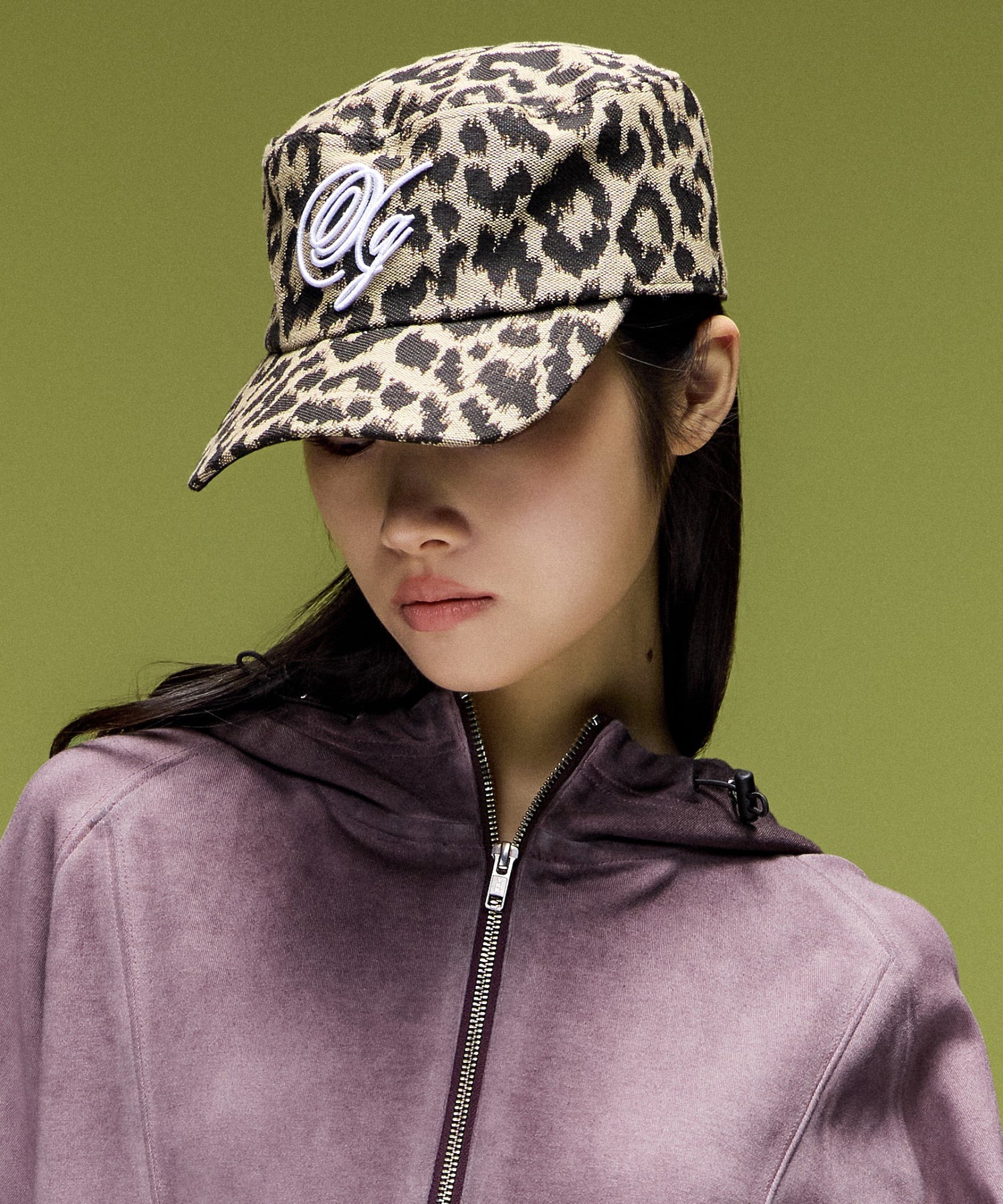 LOGO MARK EMBROIDERED FLAT BRIM CAP