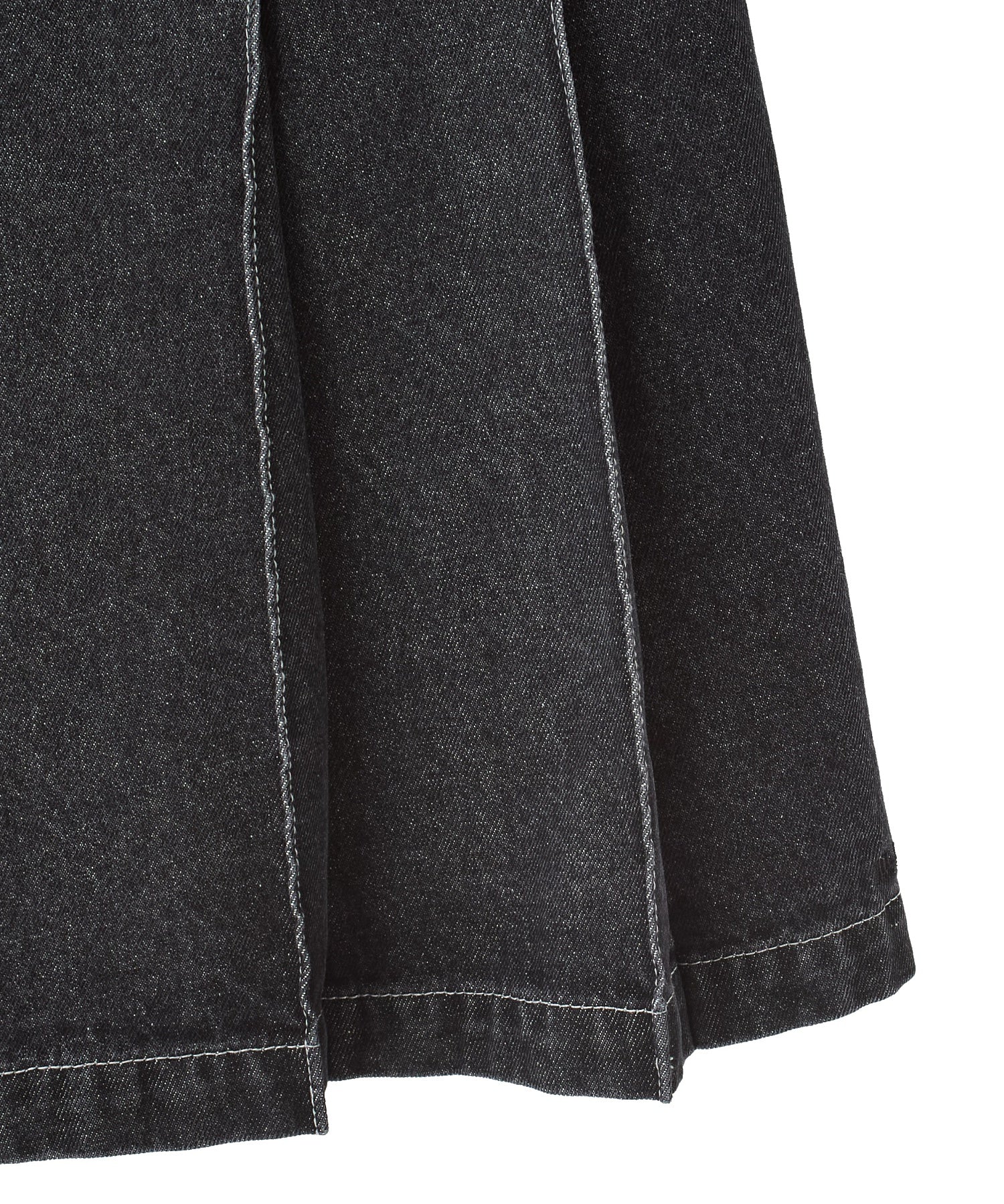 PLEATED DENIM SKIRT