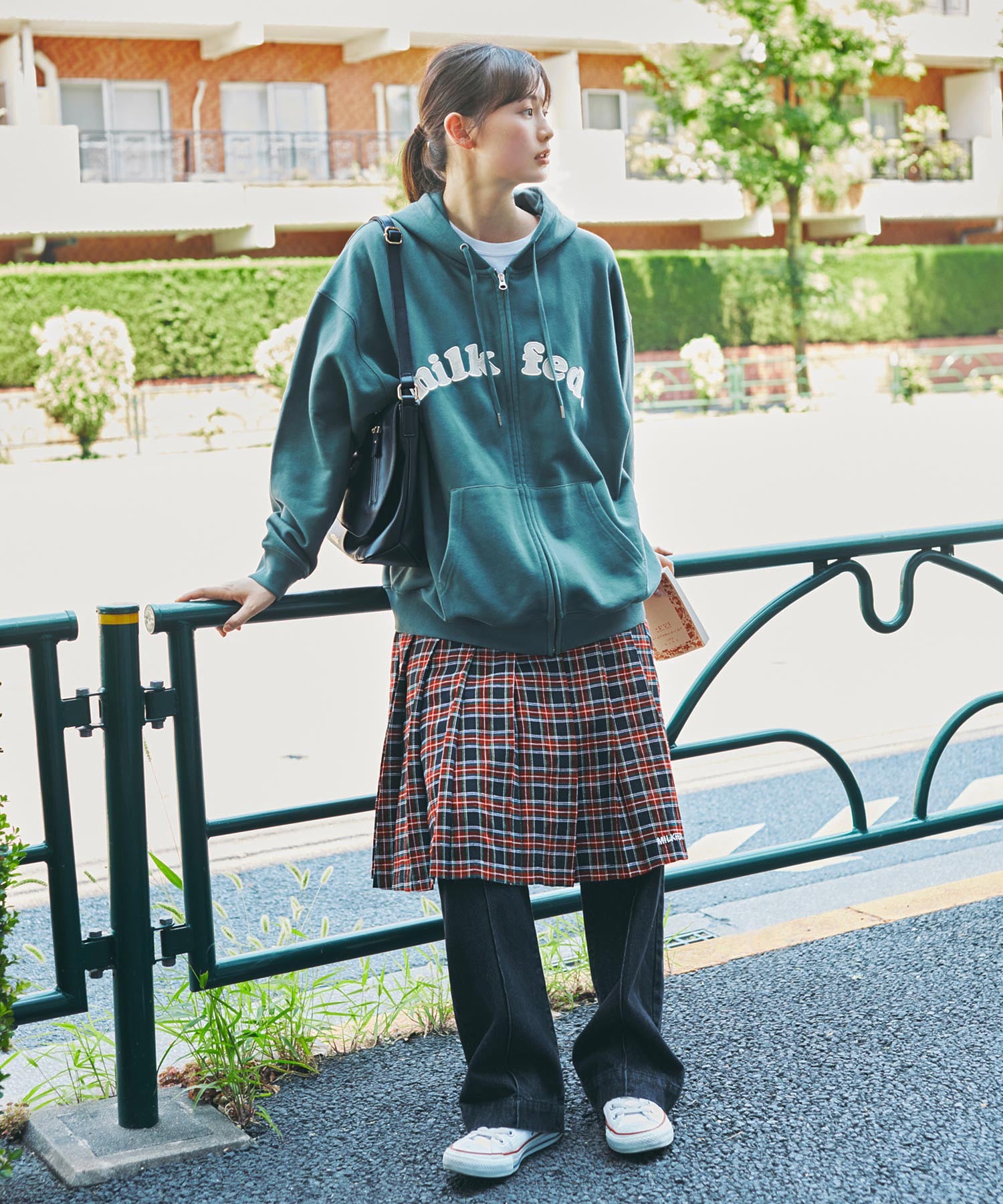 PLEATED PLAID SKIRT