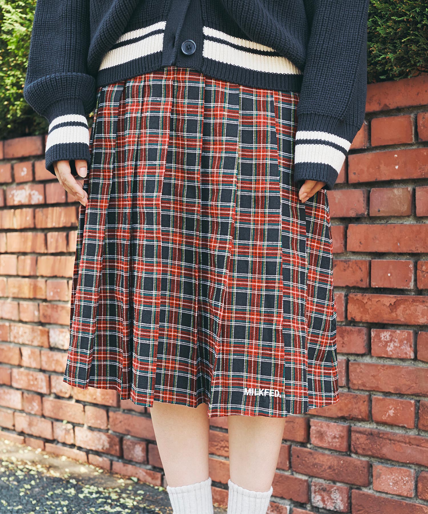 PLEATED PLAID SKIRT