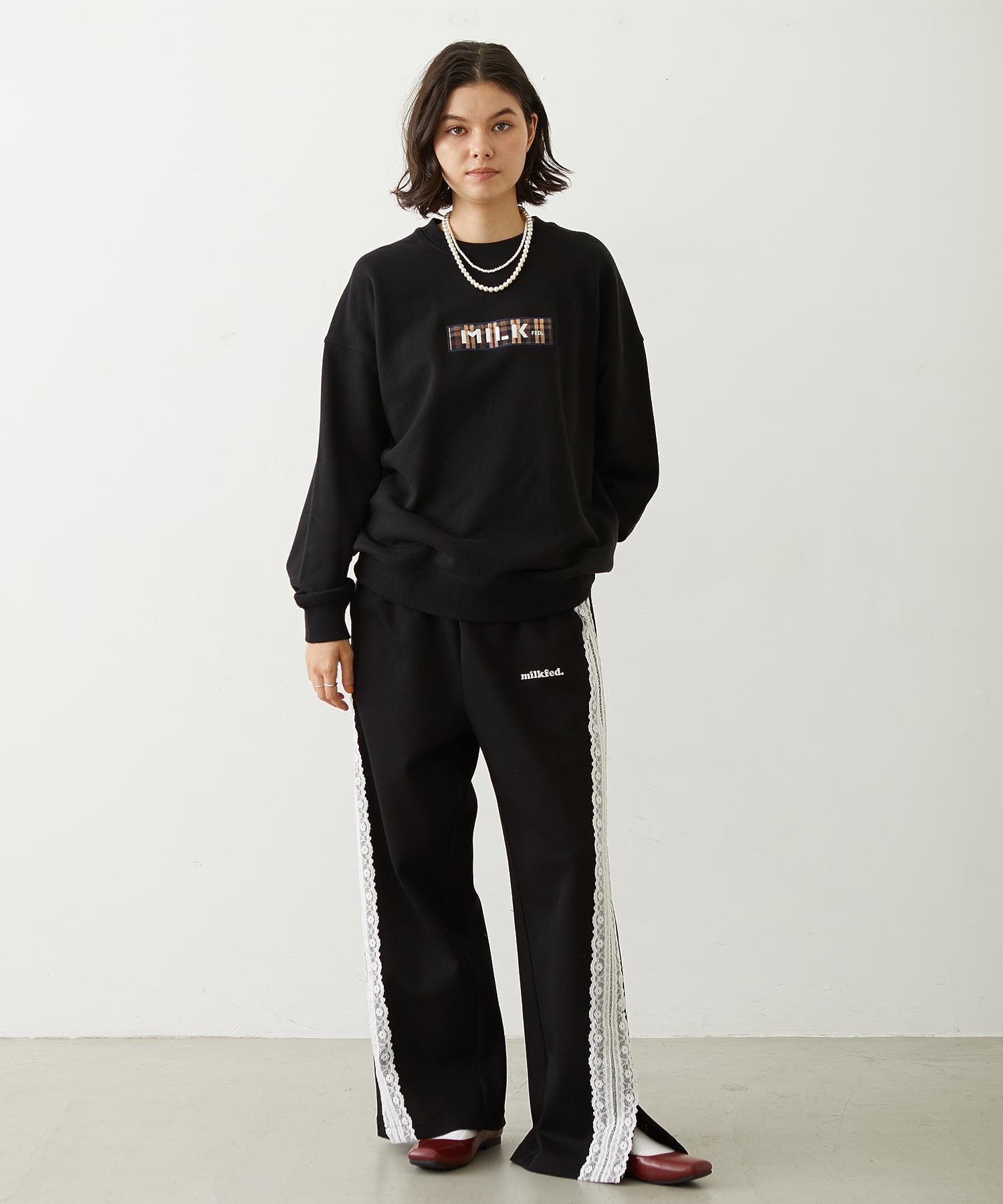 LACE LINE PANTS