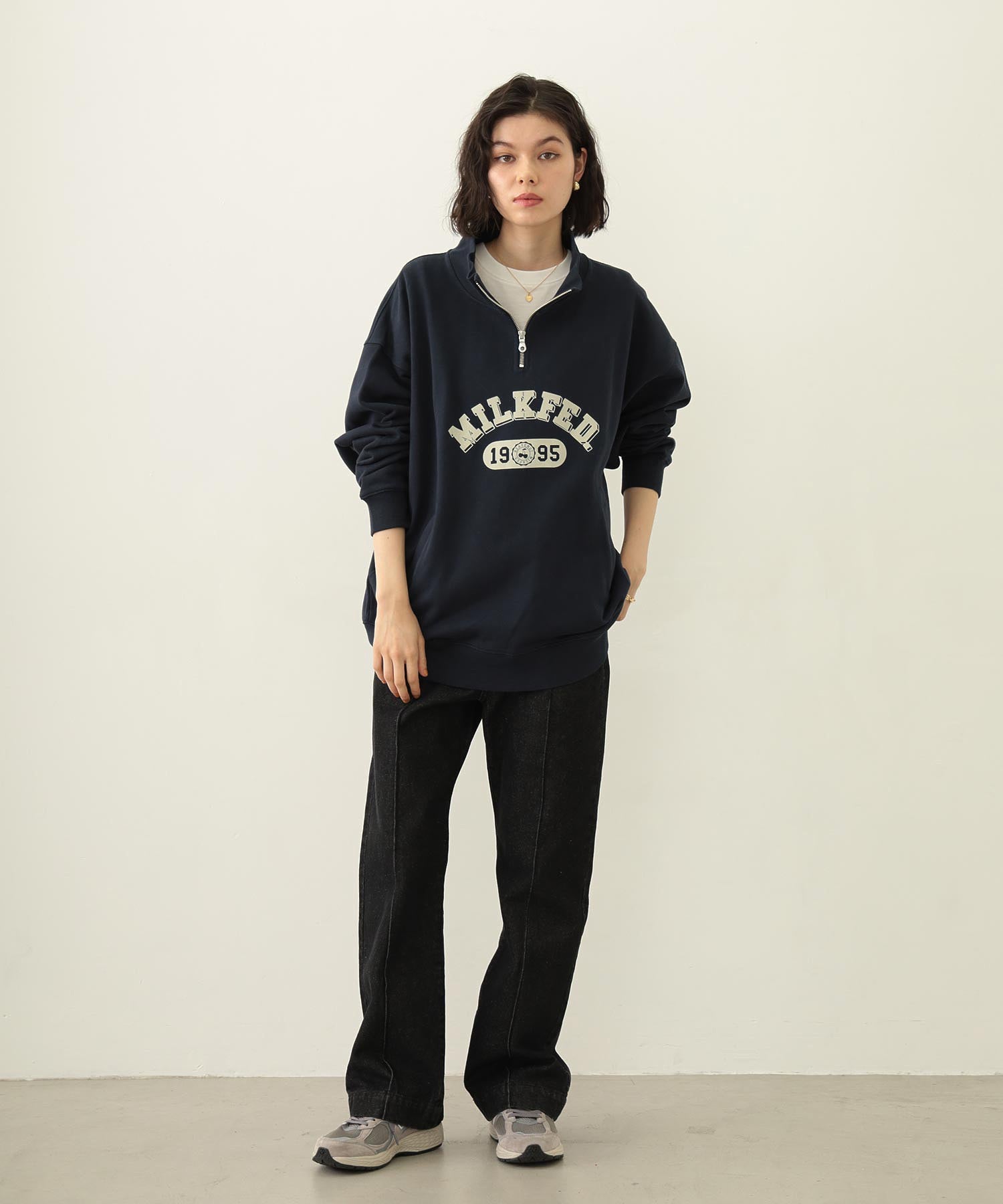 COLLEGE LOGO HALF ZIP TOP