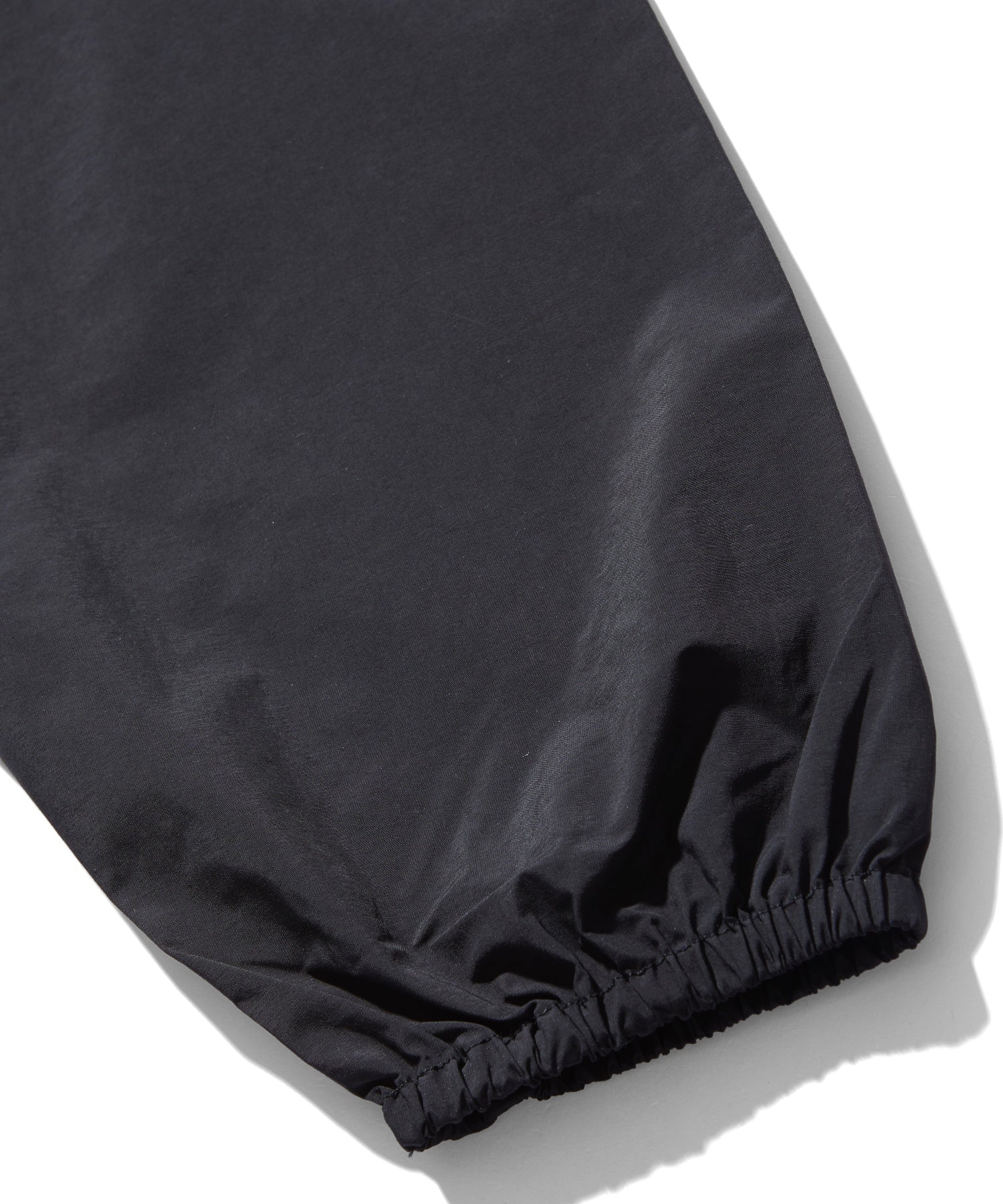 LIGHTWEIGHT HOODED JACKET