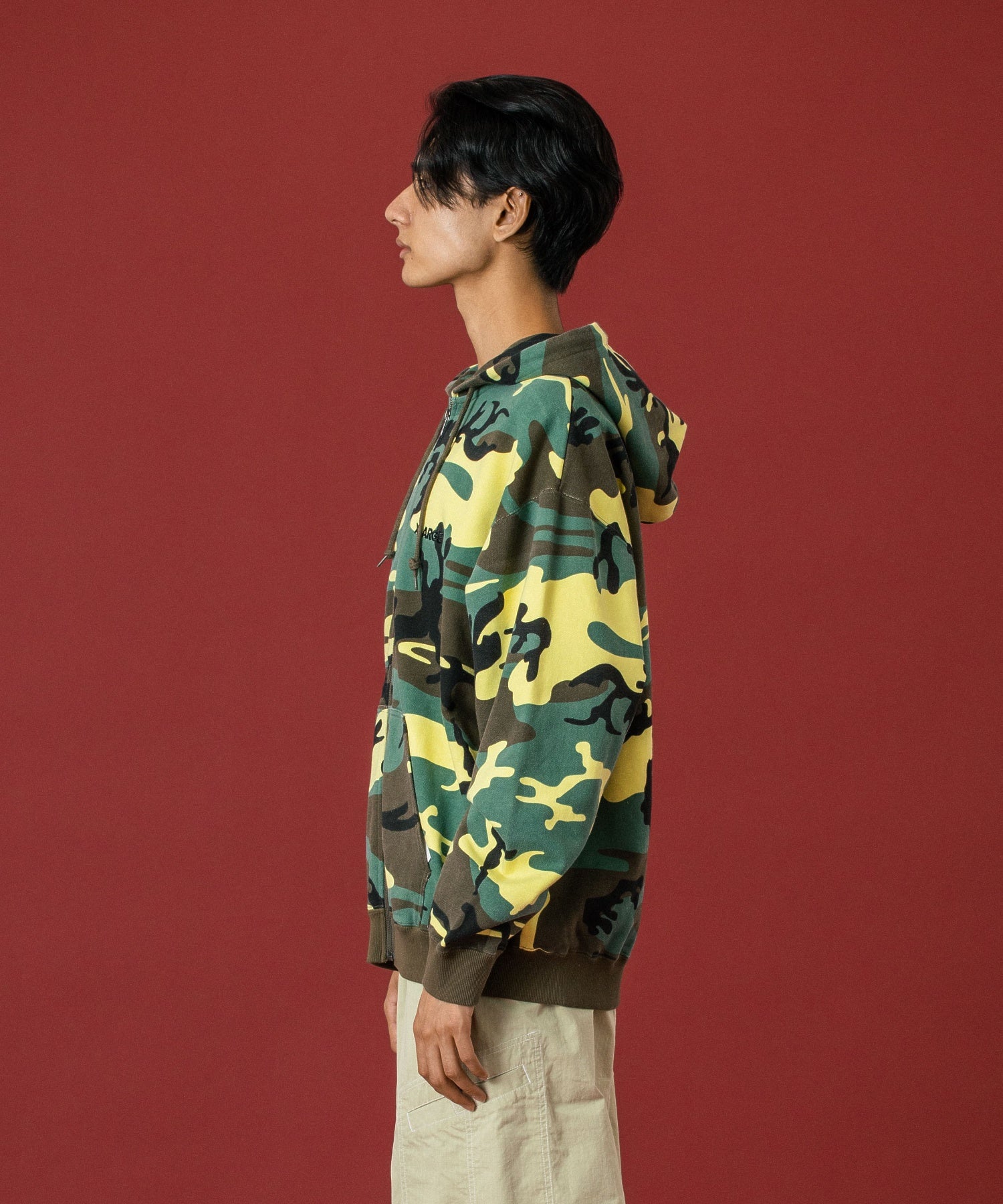 CAMO ZIP UP HOODED SWEATSHIRT