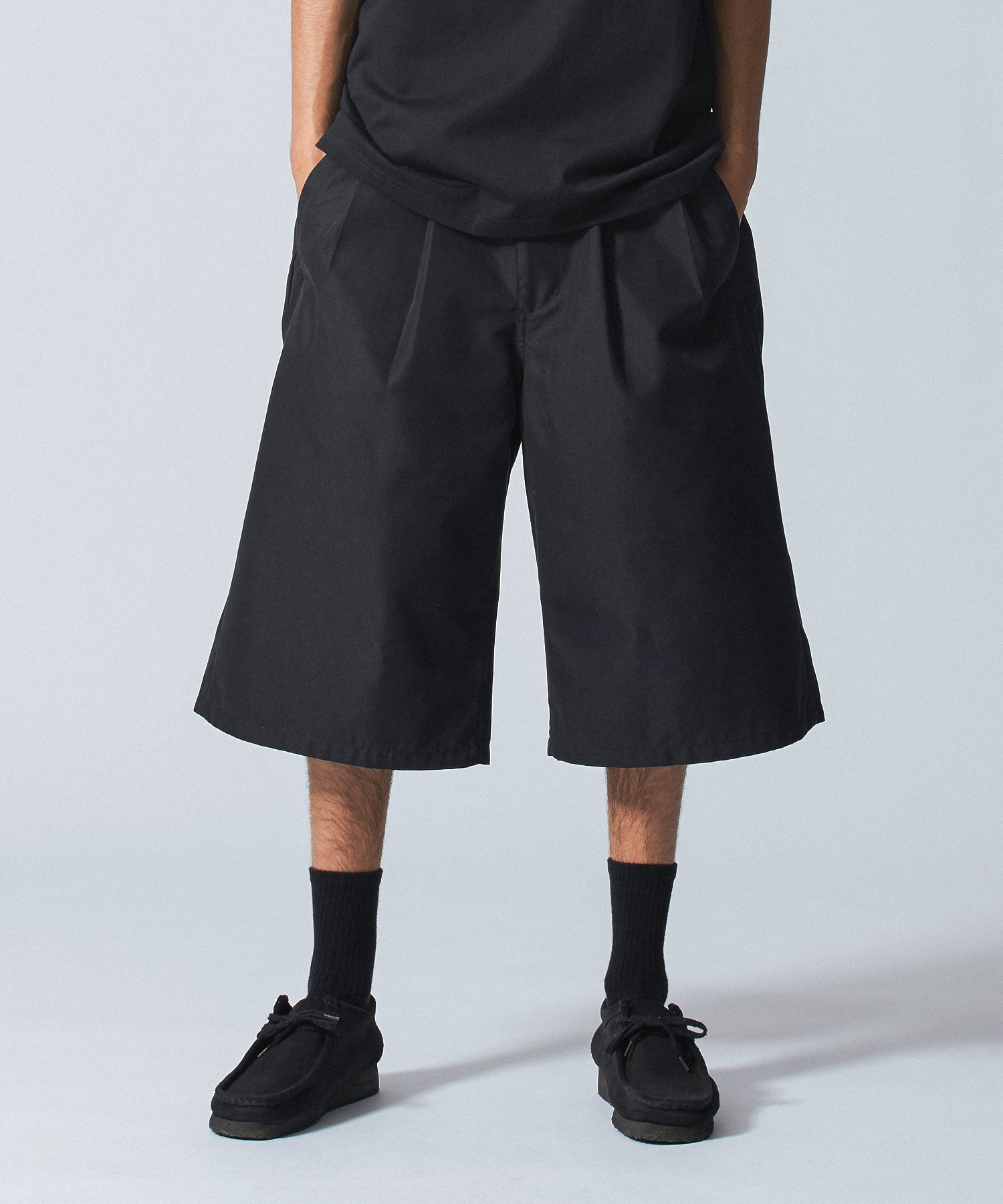 SHORT BAGGY CHINO PANTS