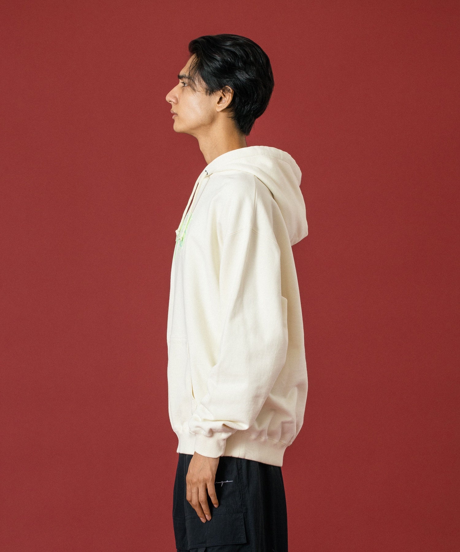 FLUORESCENT EMBROIDERED HOODED SWEATSHIRT