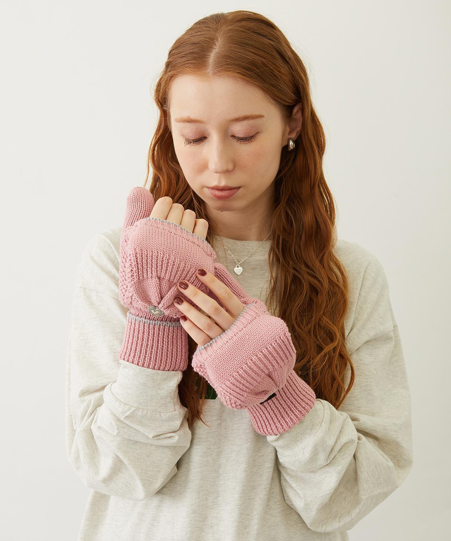 HEART CABLE MITTENS