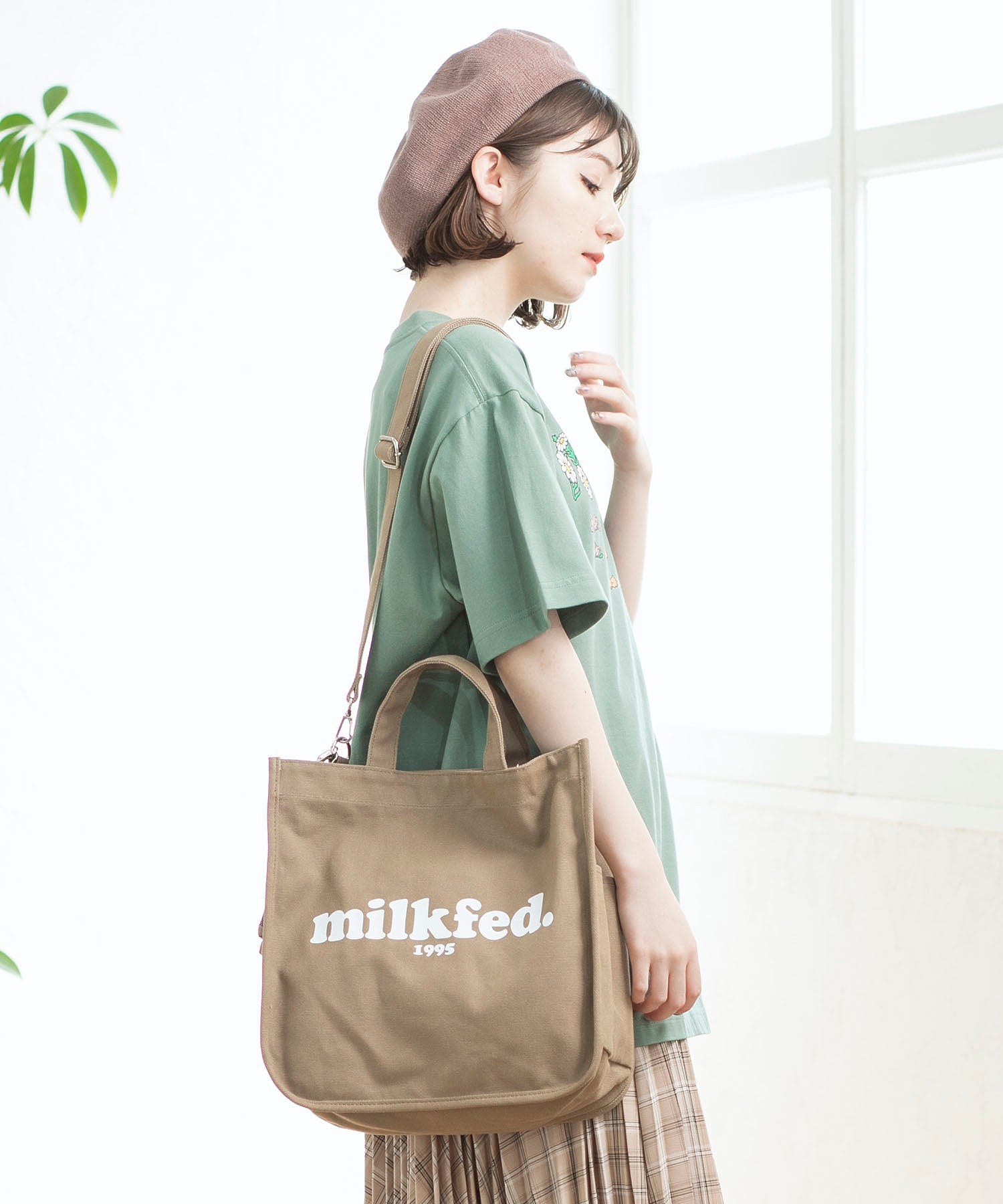 COOPER LOGO SHOULDER BAG MILKFED.