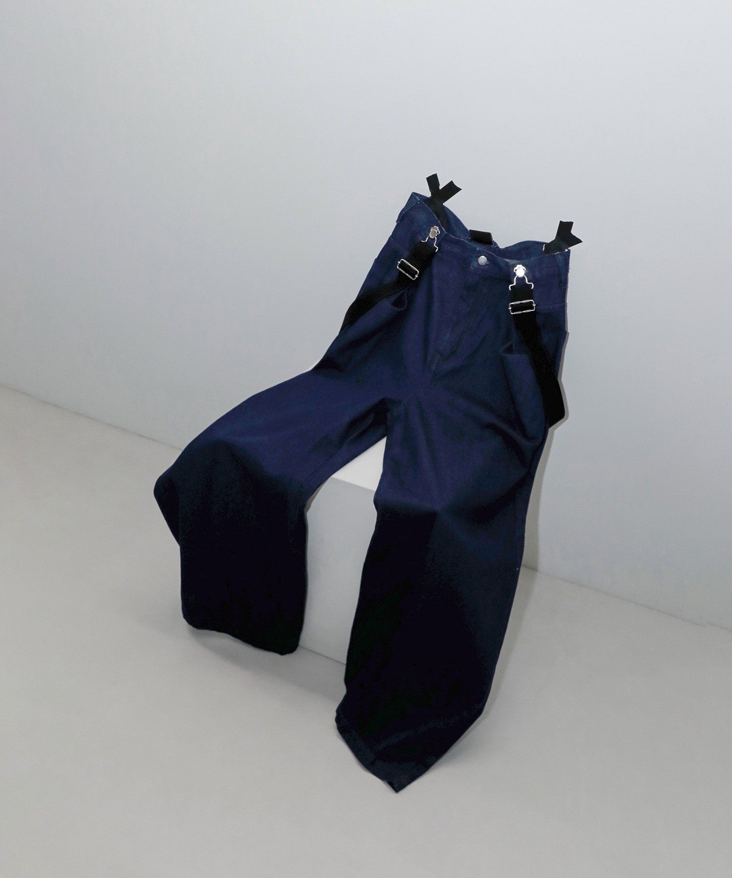 サスペンダータックワイドパンツ