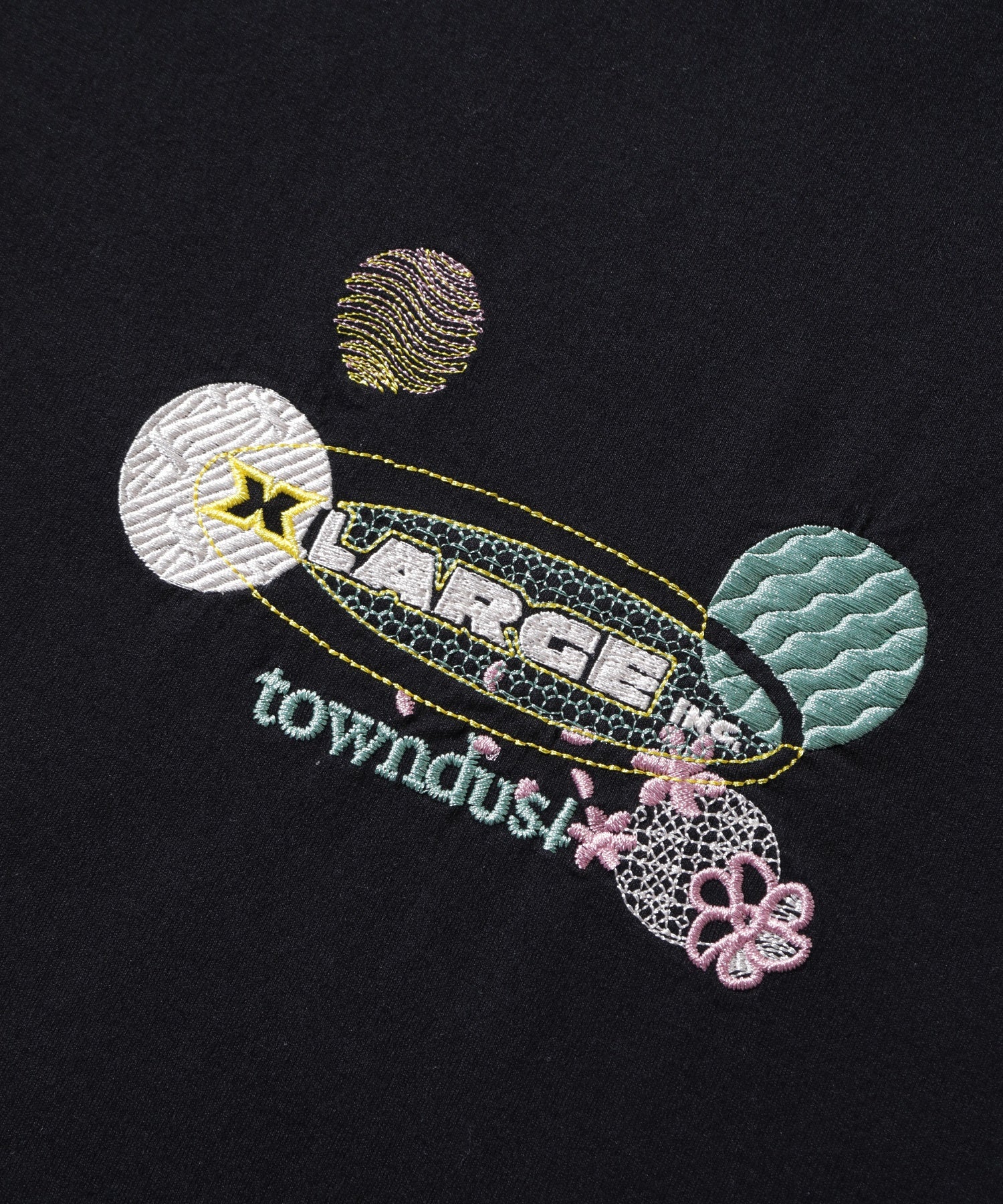 XLARGE×towndust OVAL LOGO S/S TEE