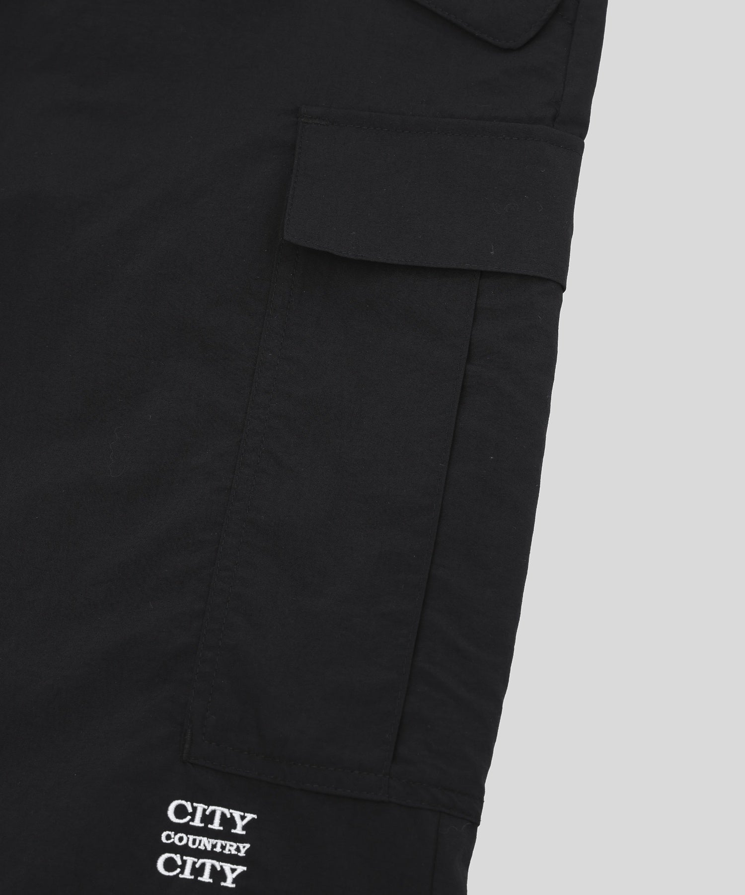CCC/シティーカントリーシティー/TASLAN NYLON OVER SIZE PANTS 261P003