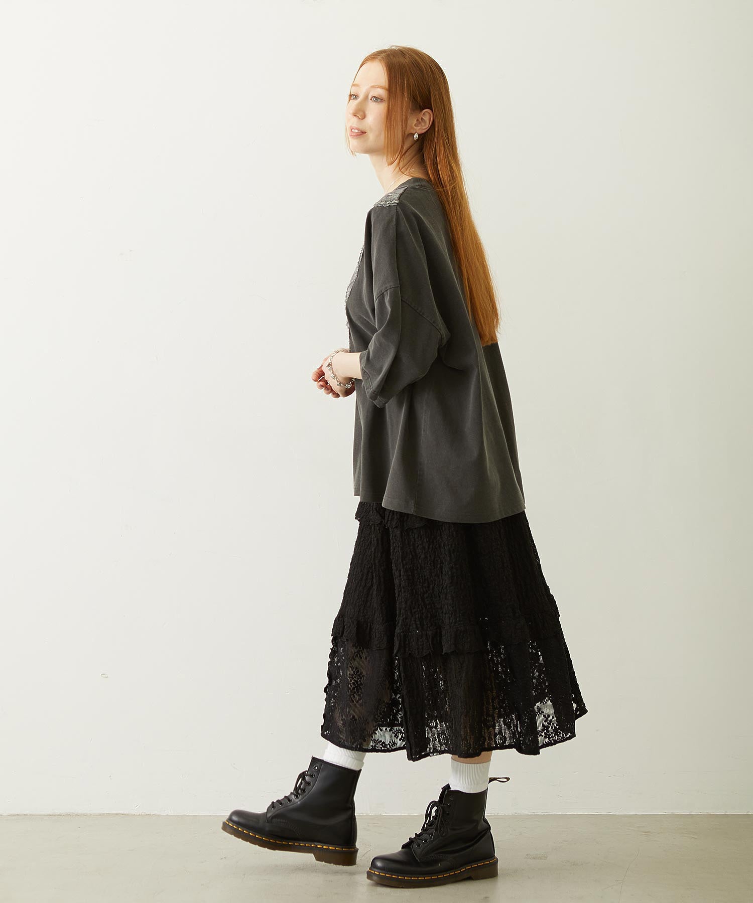LACE S/S TOP