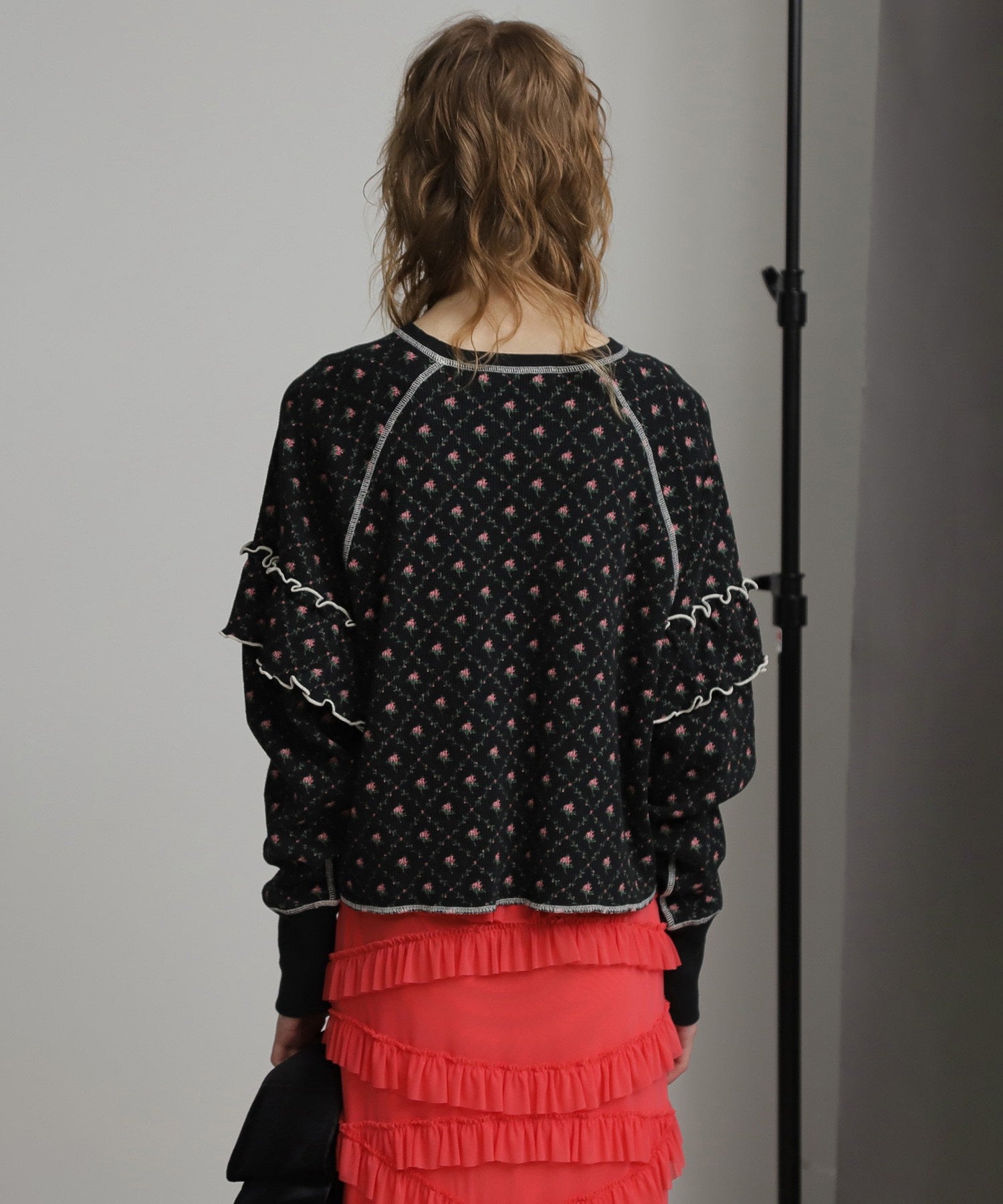 mag.by c/フラワーサーマルトップス