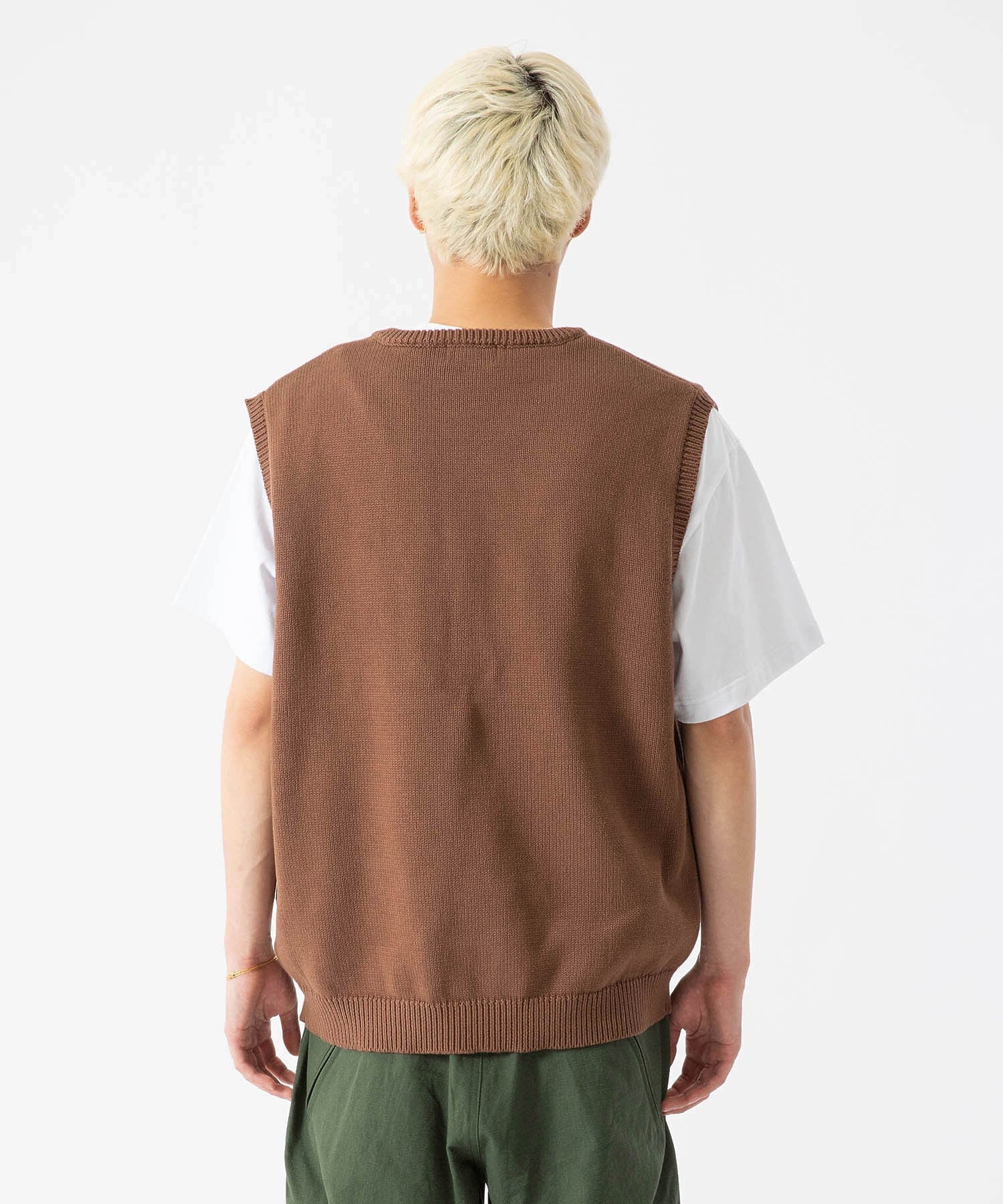 MODEL 身長178cm / 着用サイズ：Lサイズ ※商品の色味の目安は、商品単体の画像をご参照ください。