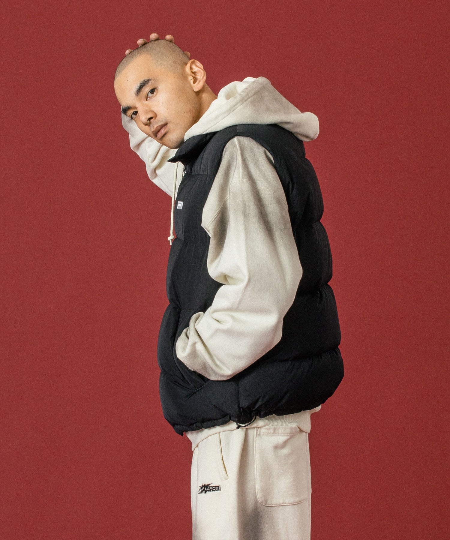DOWN VEST
