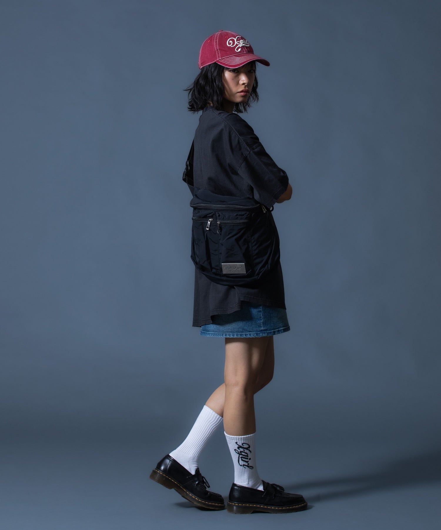 METAL PLATE SHOULDER BAG