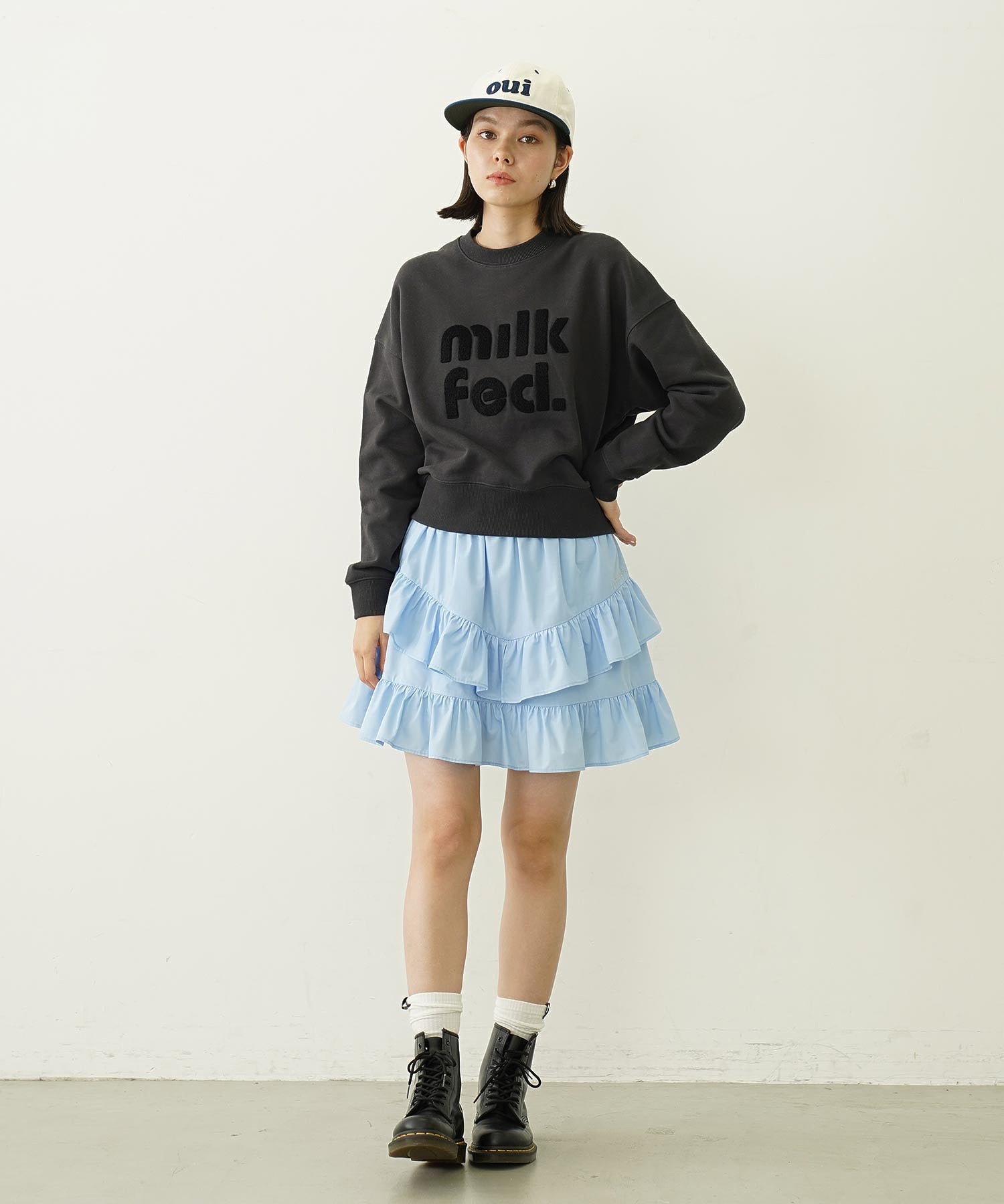 CUT-OUT LOGO SHORT SWEAT TOP