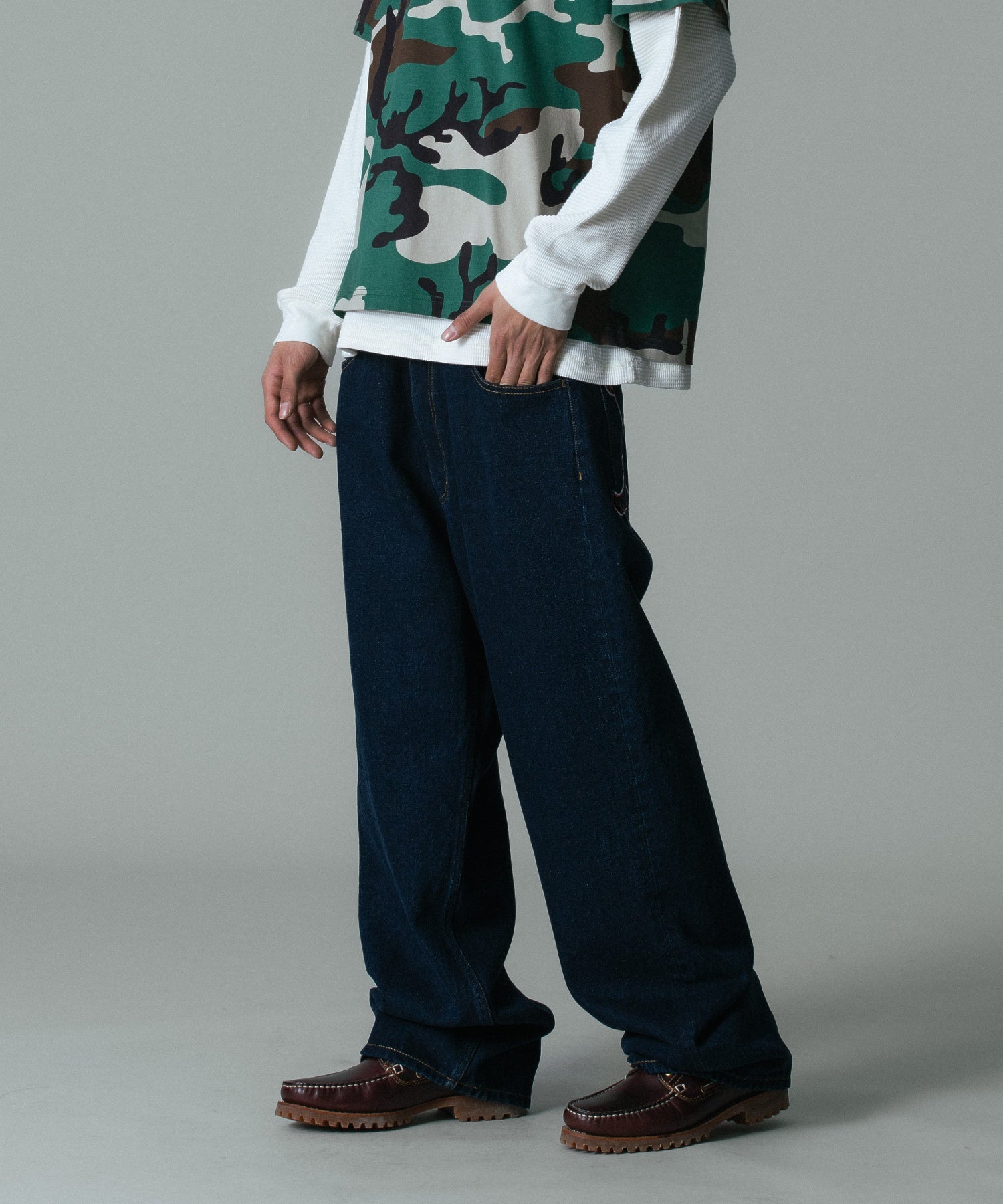 MODEL 身長183cm / 着用サイズ：34inch