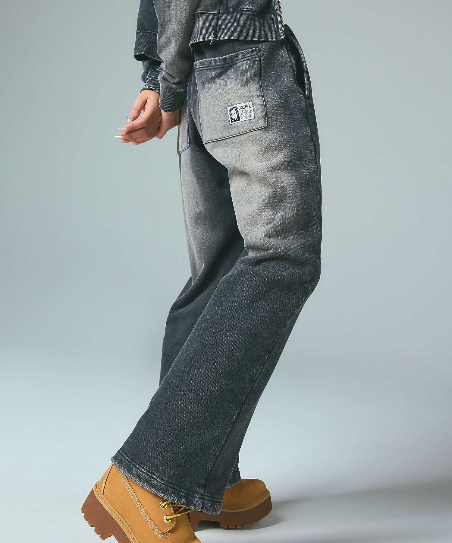 FACE LABEL WASHED SWEATPANTS