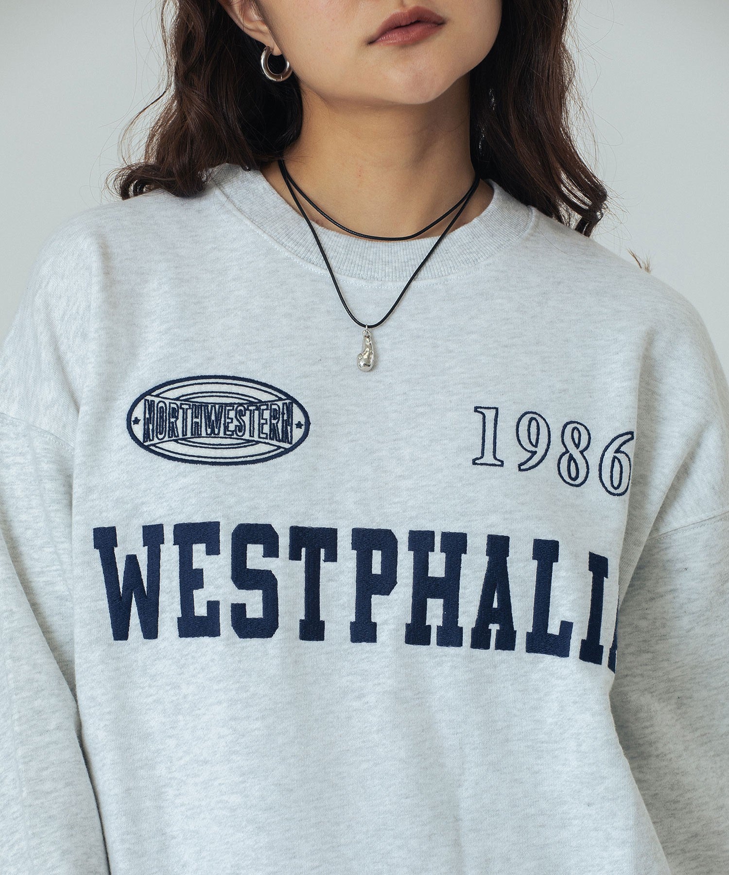 PATCH EMBROIDERY PULLOVER