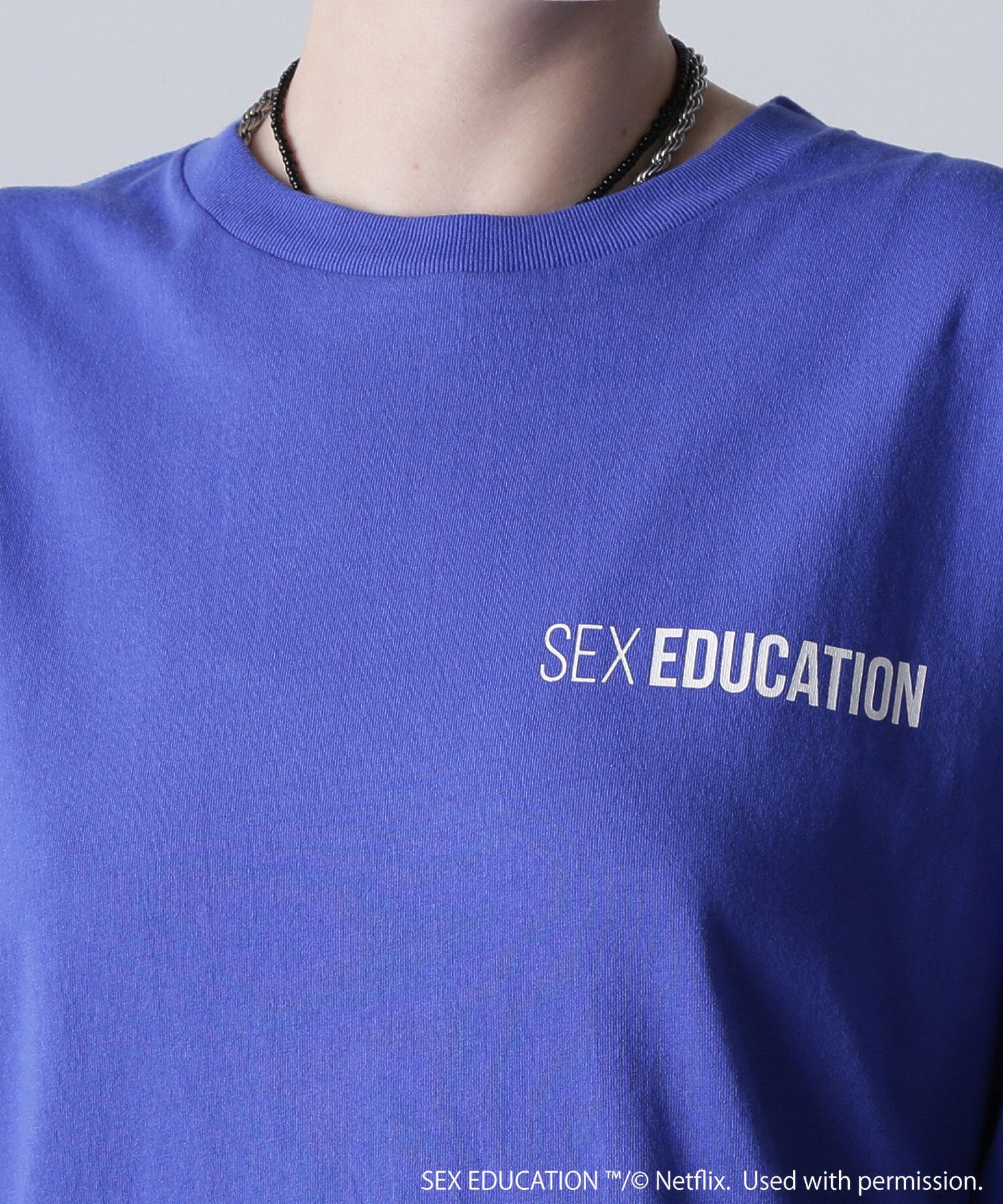 Netflix Series ‘SEX EDUCATION’ × ROSE BUD/PHOTO BACK PRINT TEE