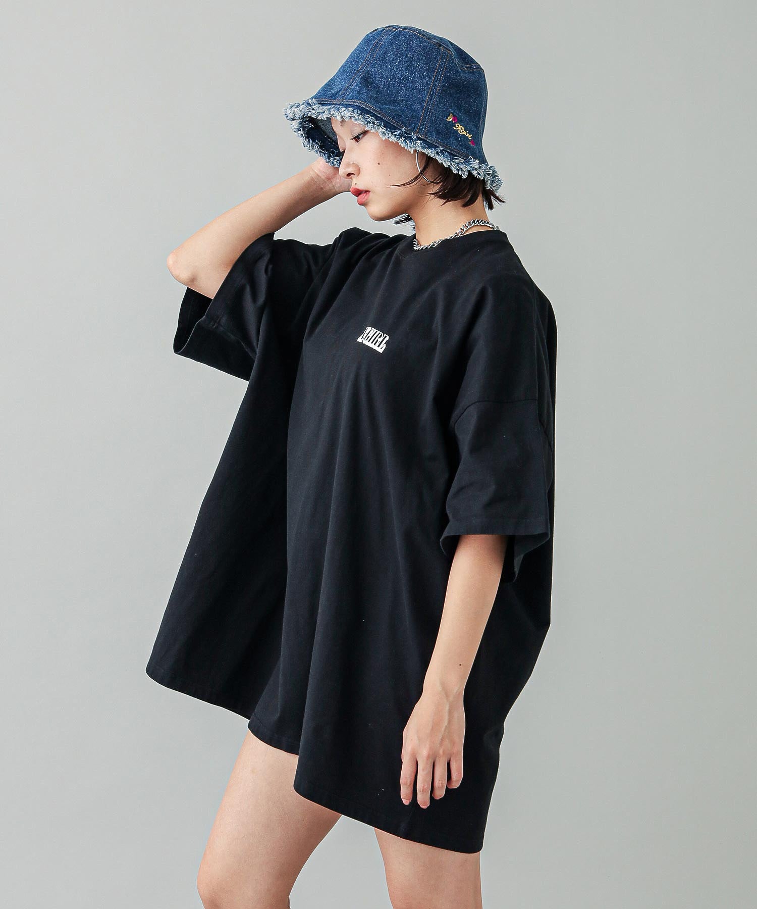 CIRCLE BACKGROUND FACE LOGO S/S BIG TEE DRESS