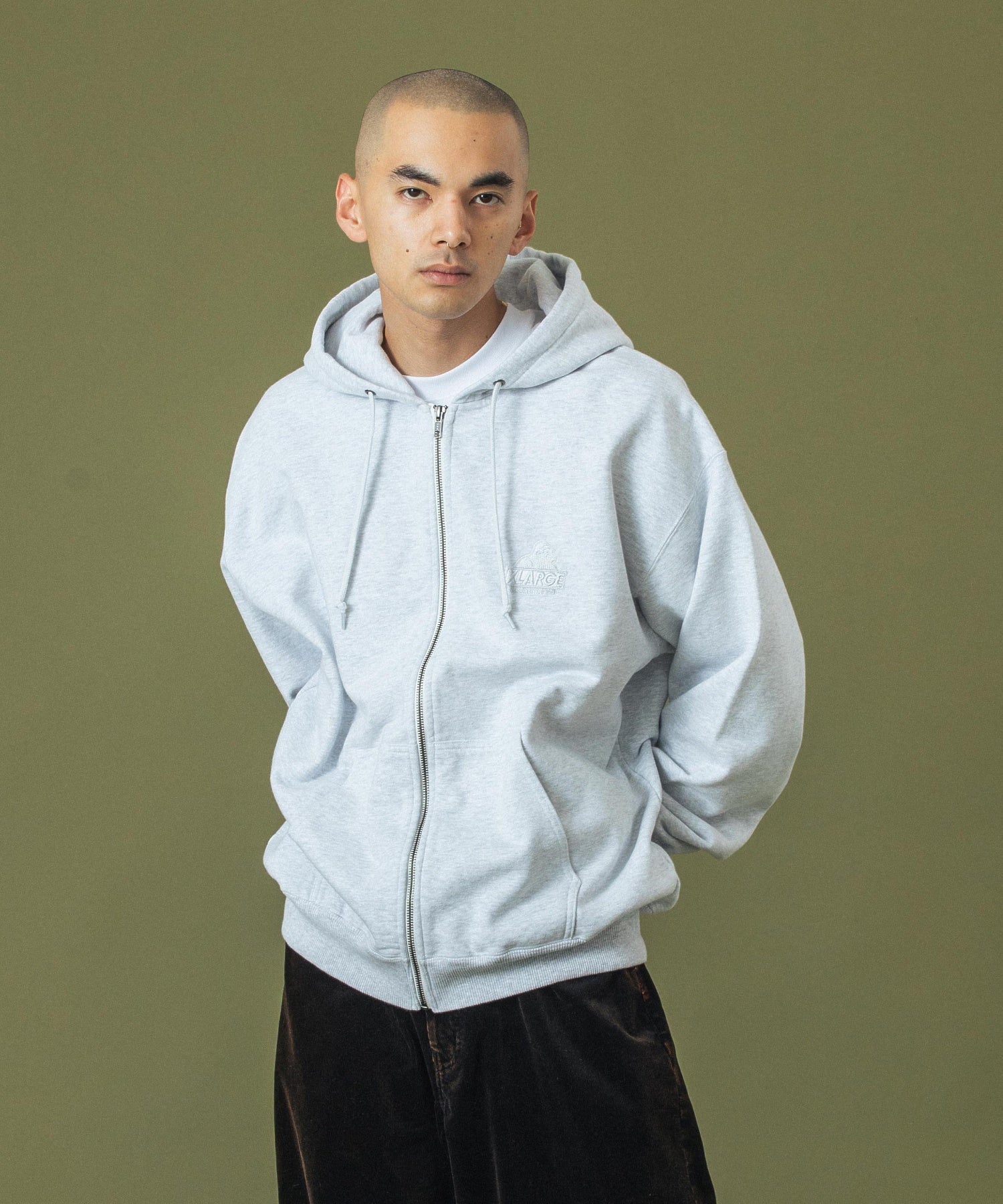 MODEL 身長172cm / 着用サイズ：Lサイズ