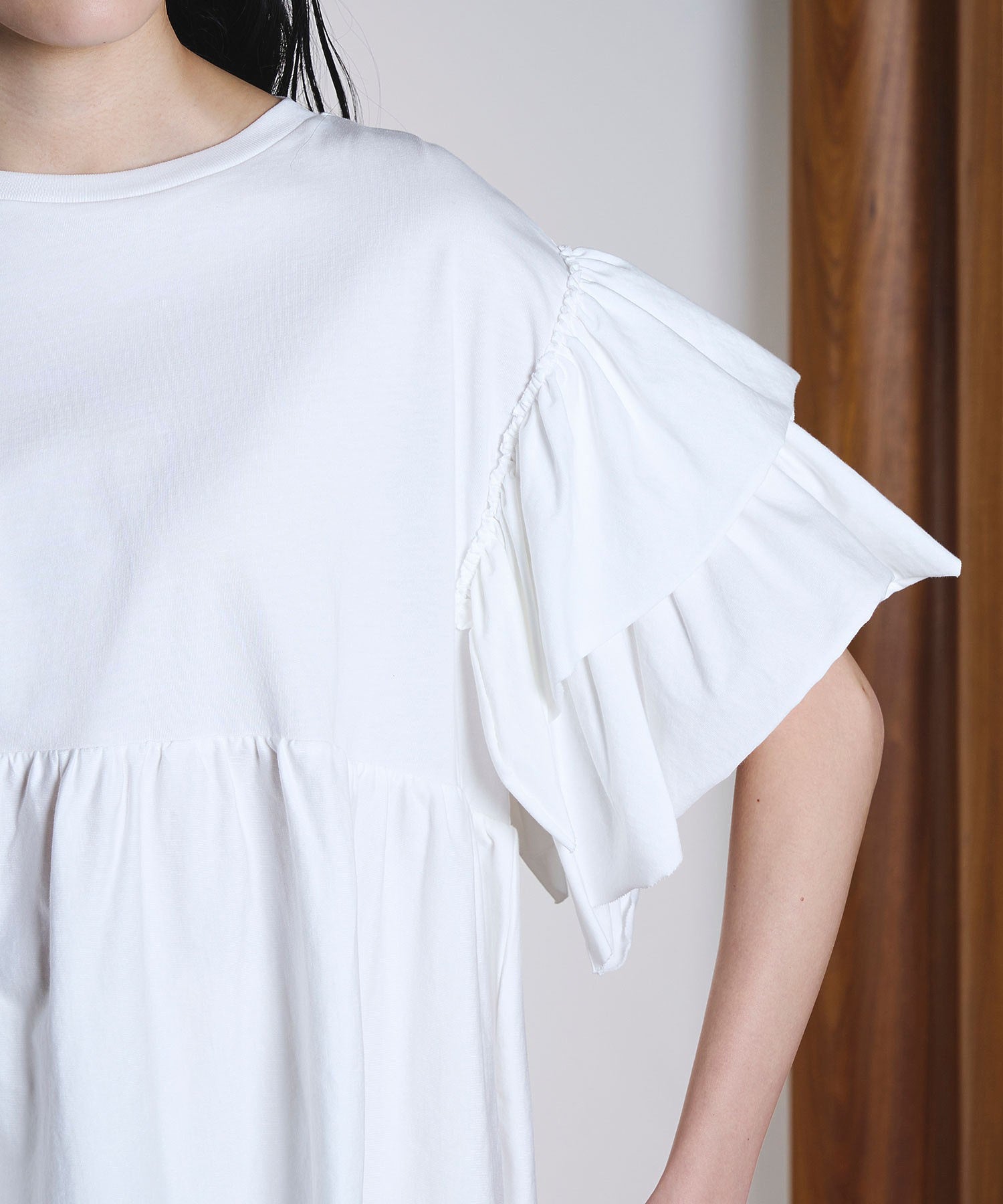 FRILL TEE