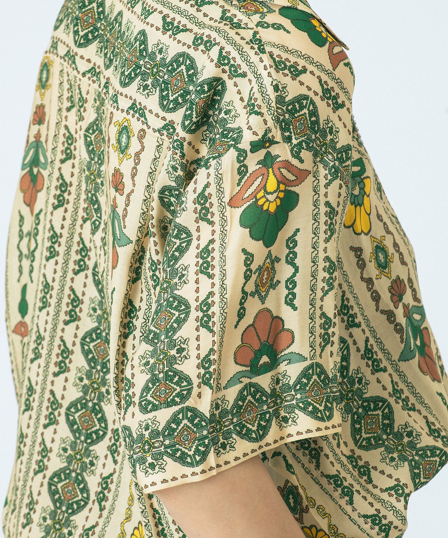 HLAADA for ROSE BUD/FLOWER LINE SHORT SLEEVE SHIRTS