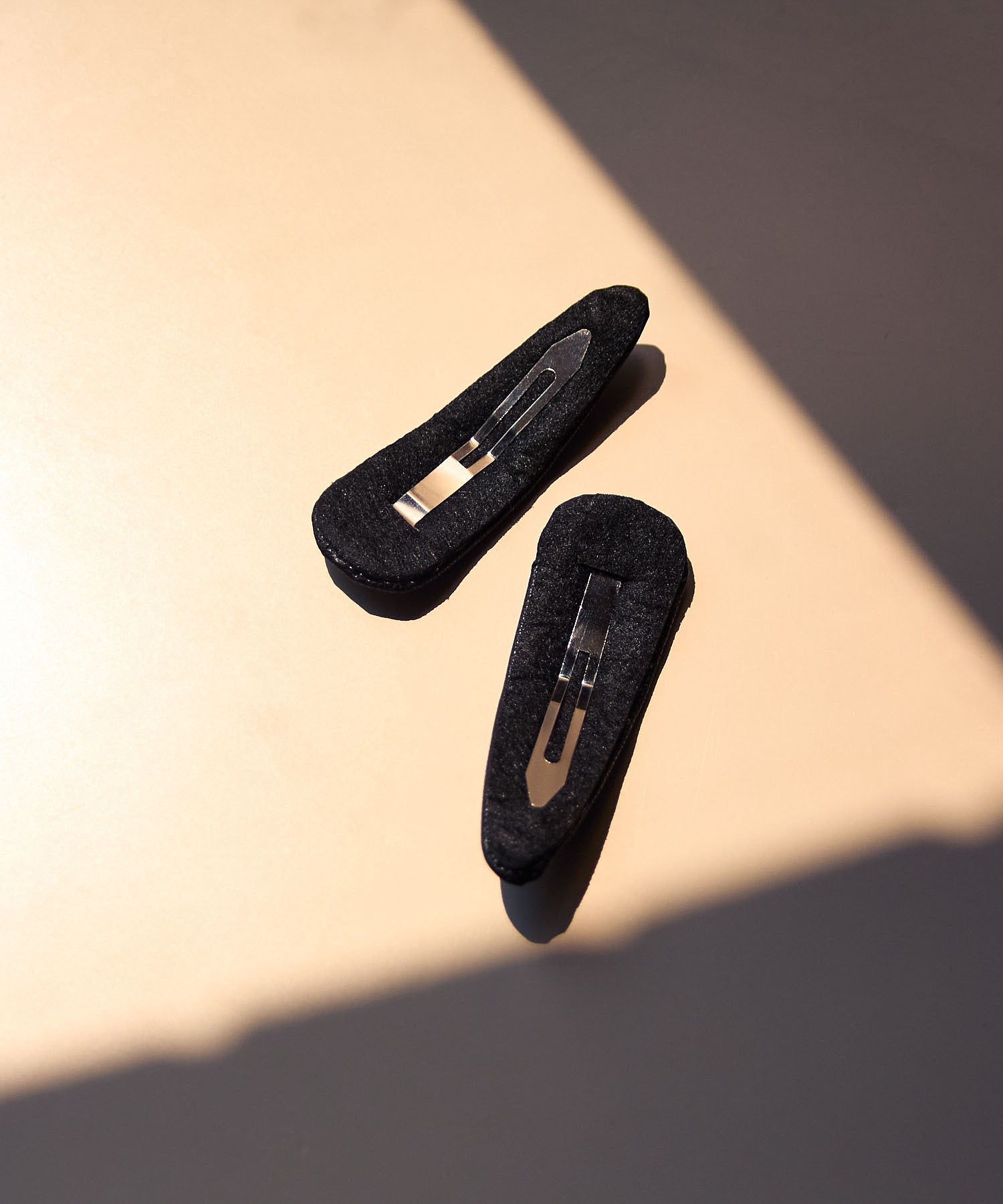 heyep/Faux Leather Hair Clips -2Piece Set
