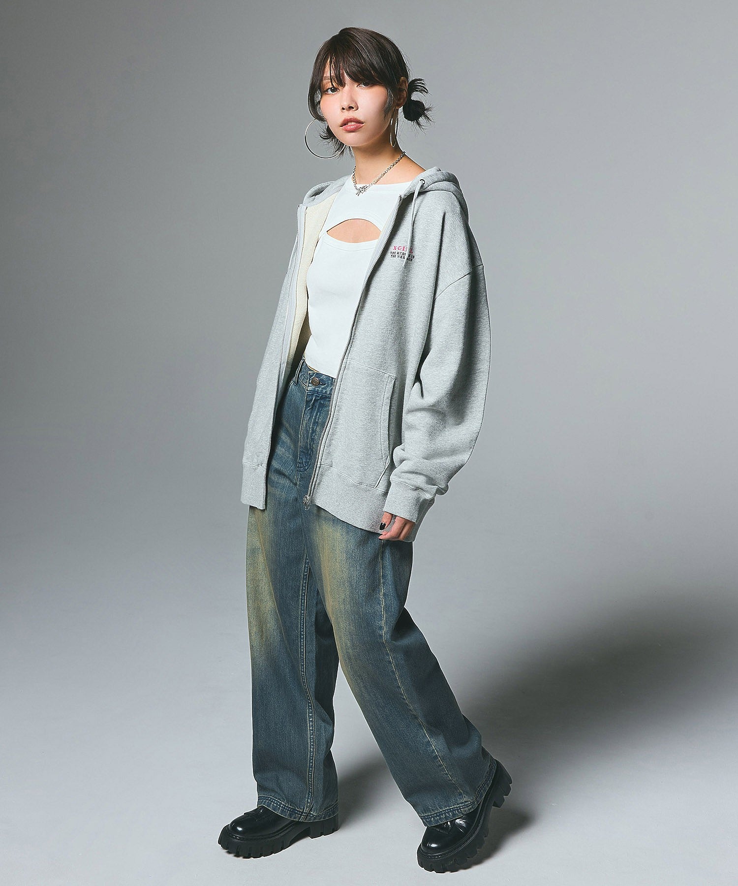 LOGO POCKET LOOSE DENIM PANTS