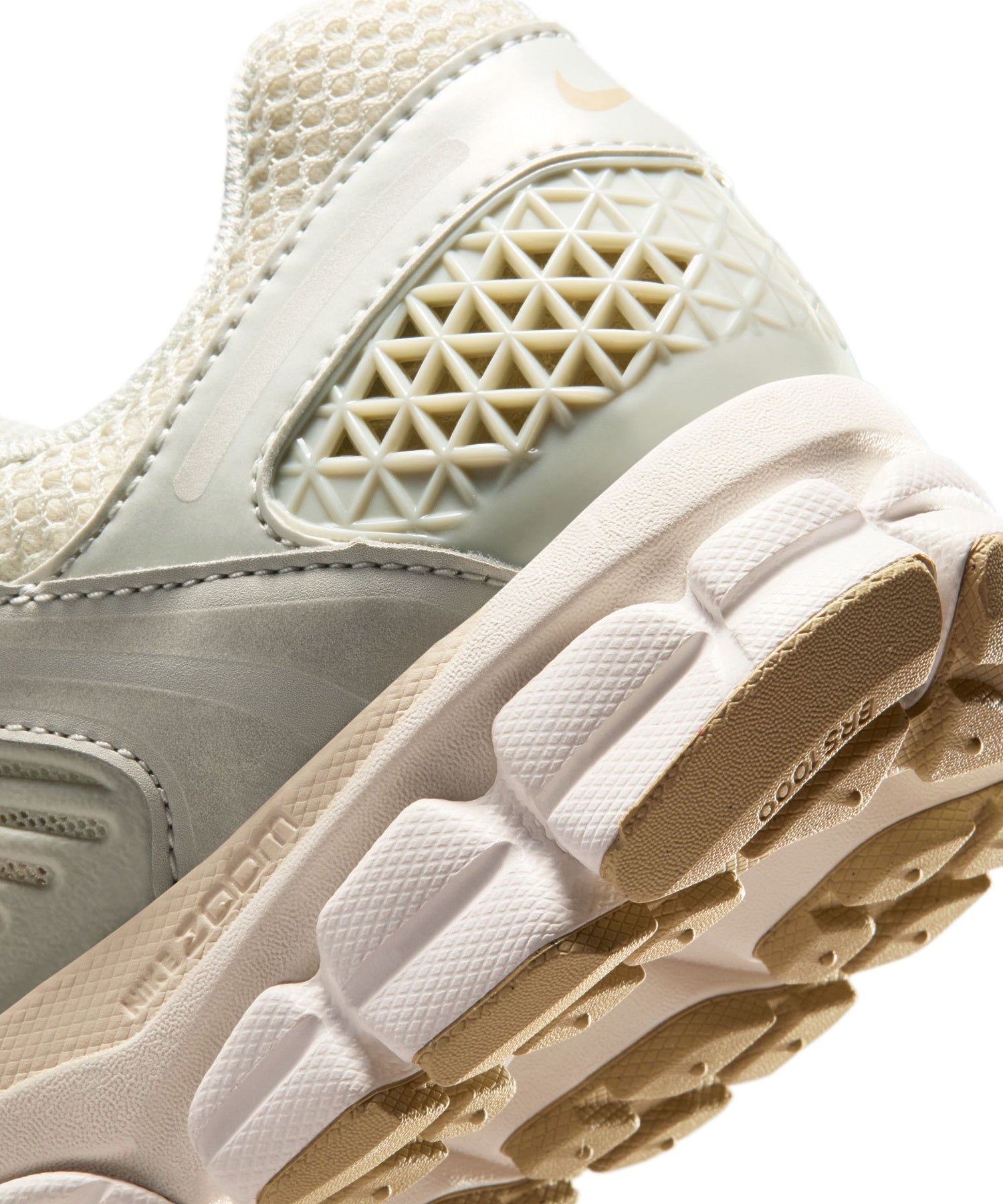 NIKE/ナイキ/W ZOOM VOMERO 5 IB8929-003