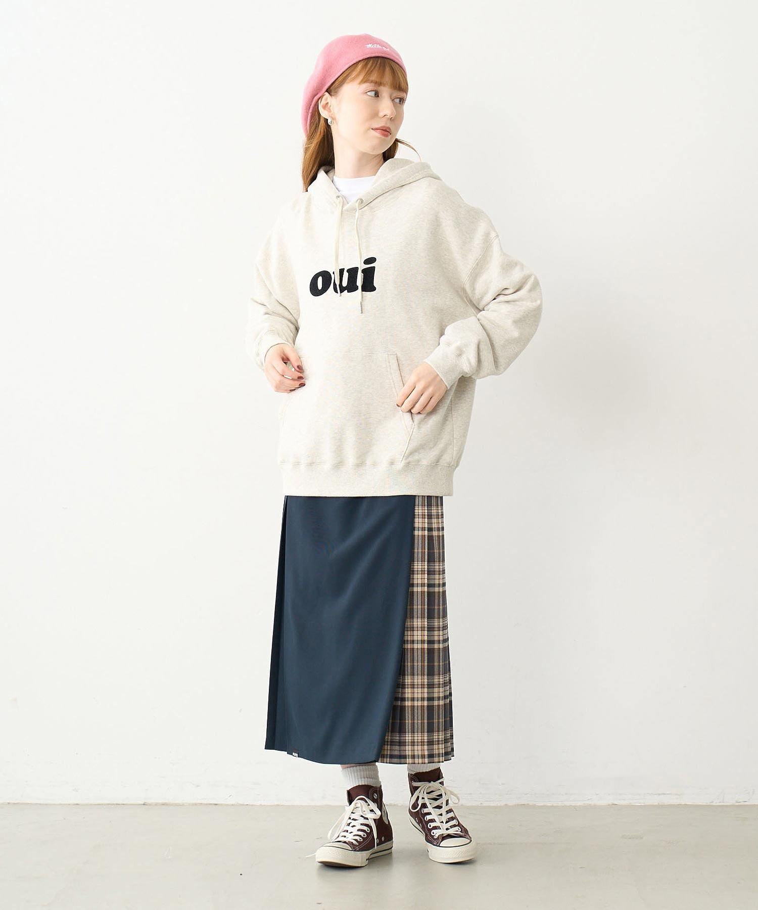 OUI SWEAT HOODIE