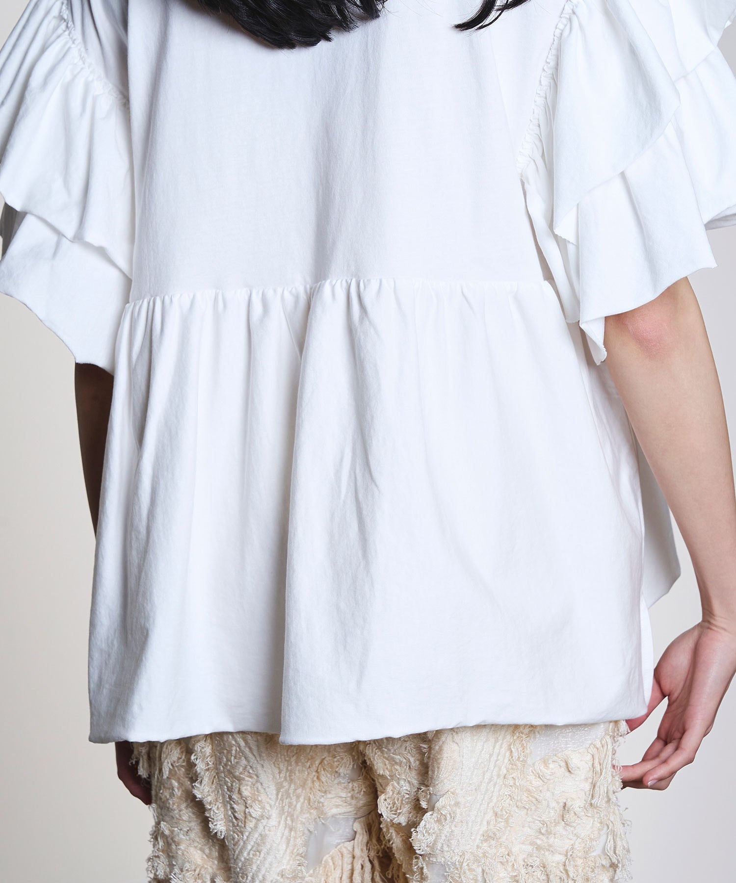 FRILL TEE