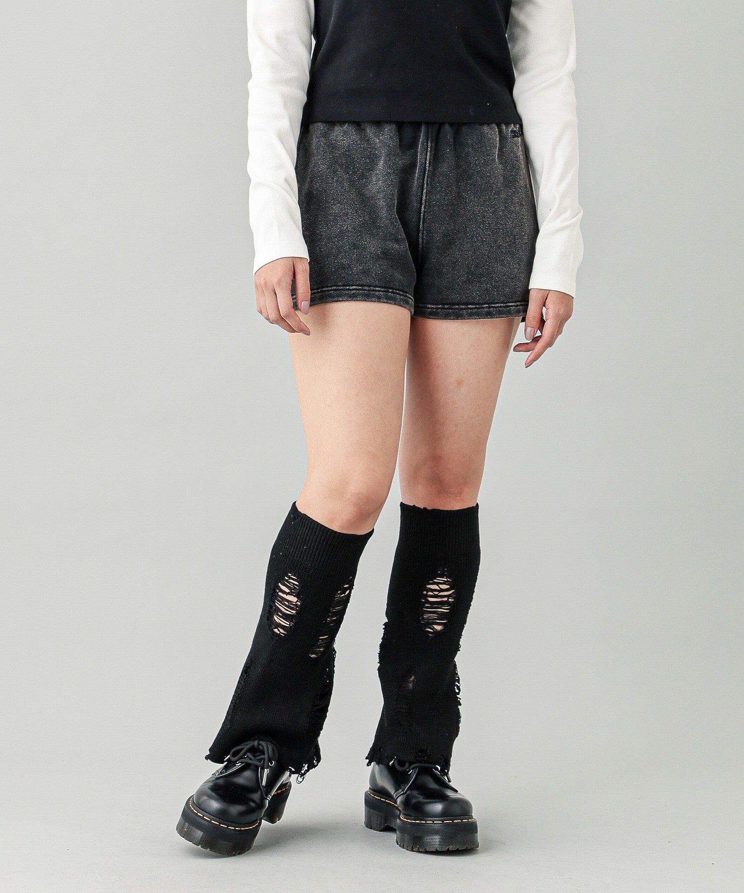 DISTRESSED LEG WARMER