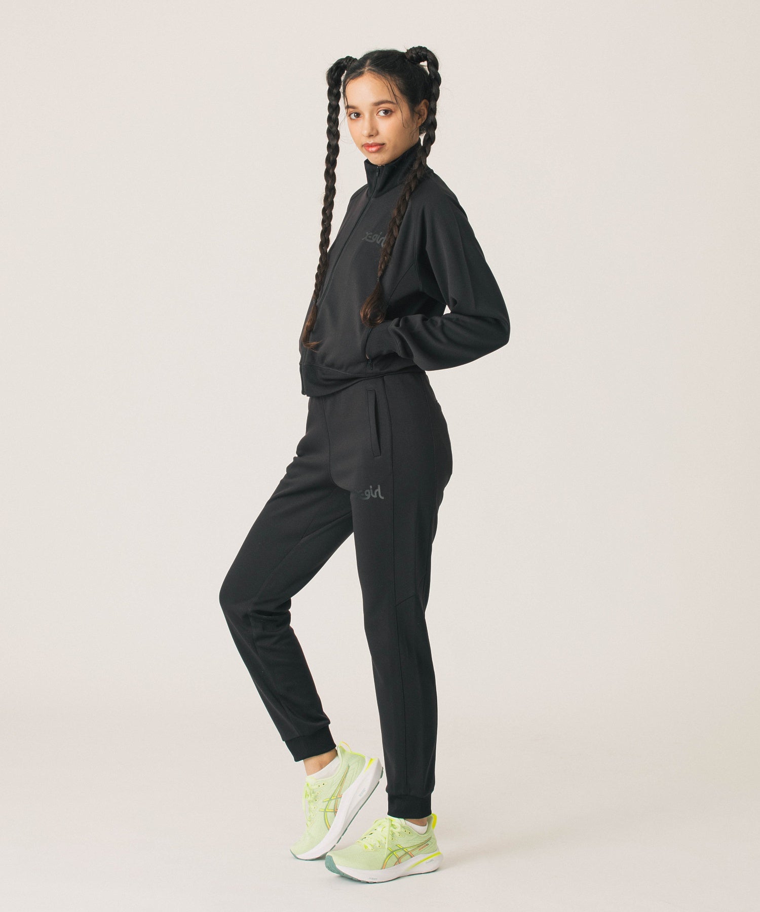 SHORT TRACK JACKET
