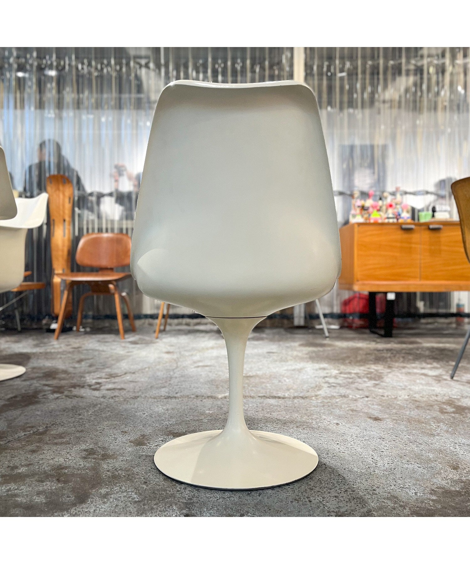 Saarinen Tulip Side Chair / Eero Saarinen / Knoll / 1960年