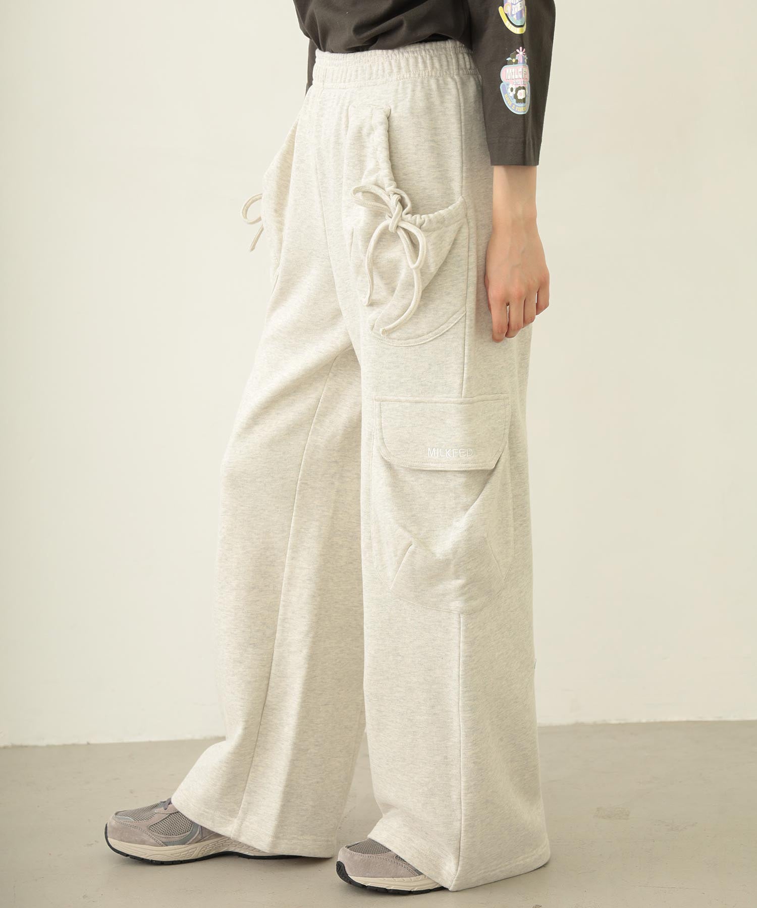 GATHERED POCKET SWEAT CARGO PANTS