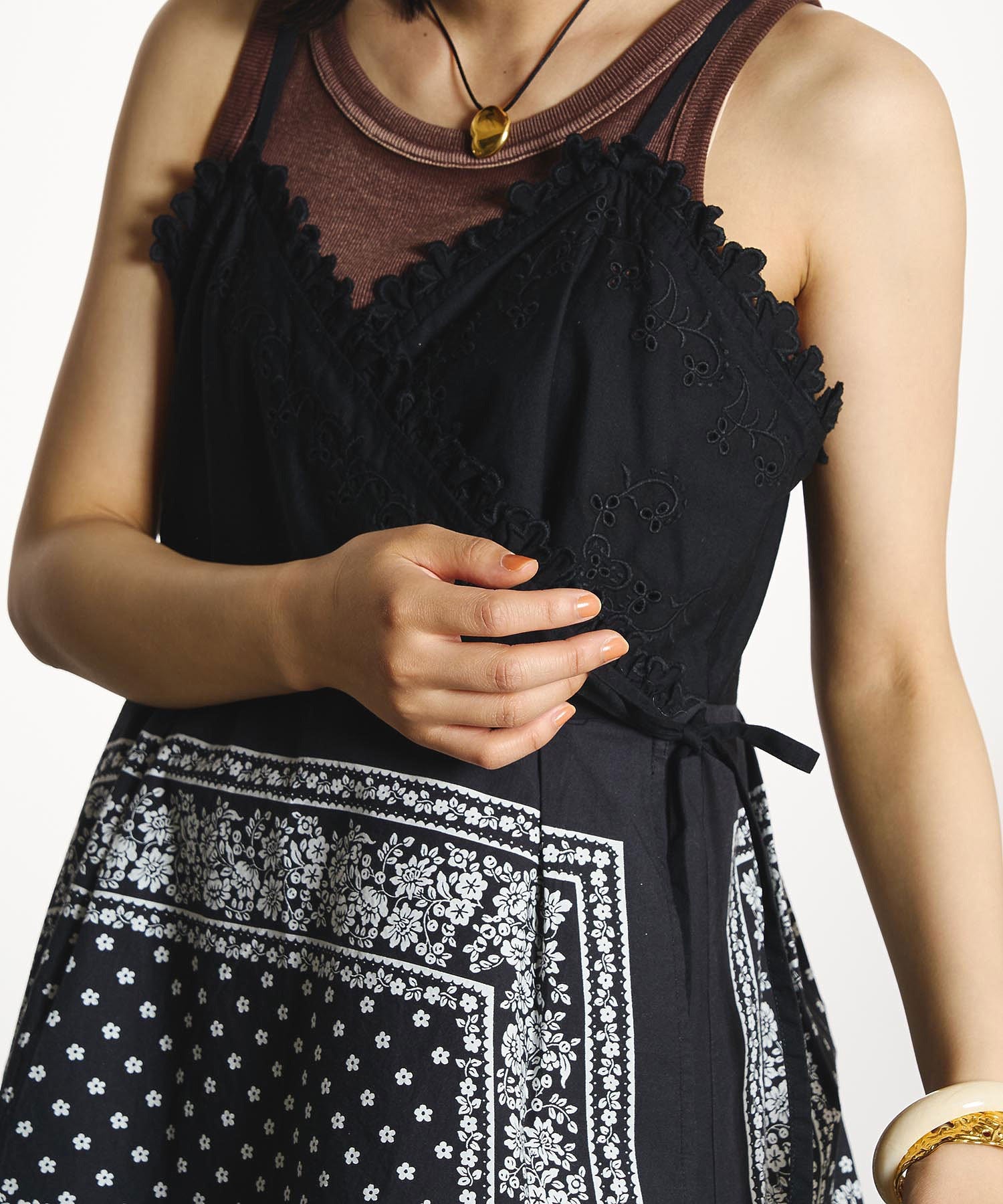 【ROSE BUD別注】INDIA IS BEAUTIFUL/BLACK BANDANA CAMISOLE