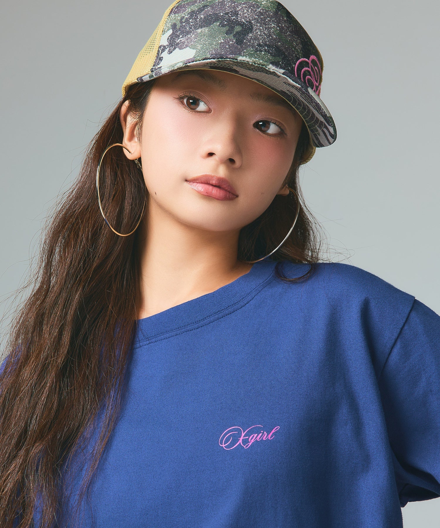 SIDE SCRIPT LOGO TRUCKER CAP