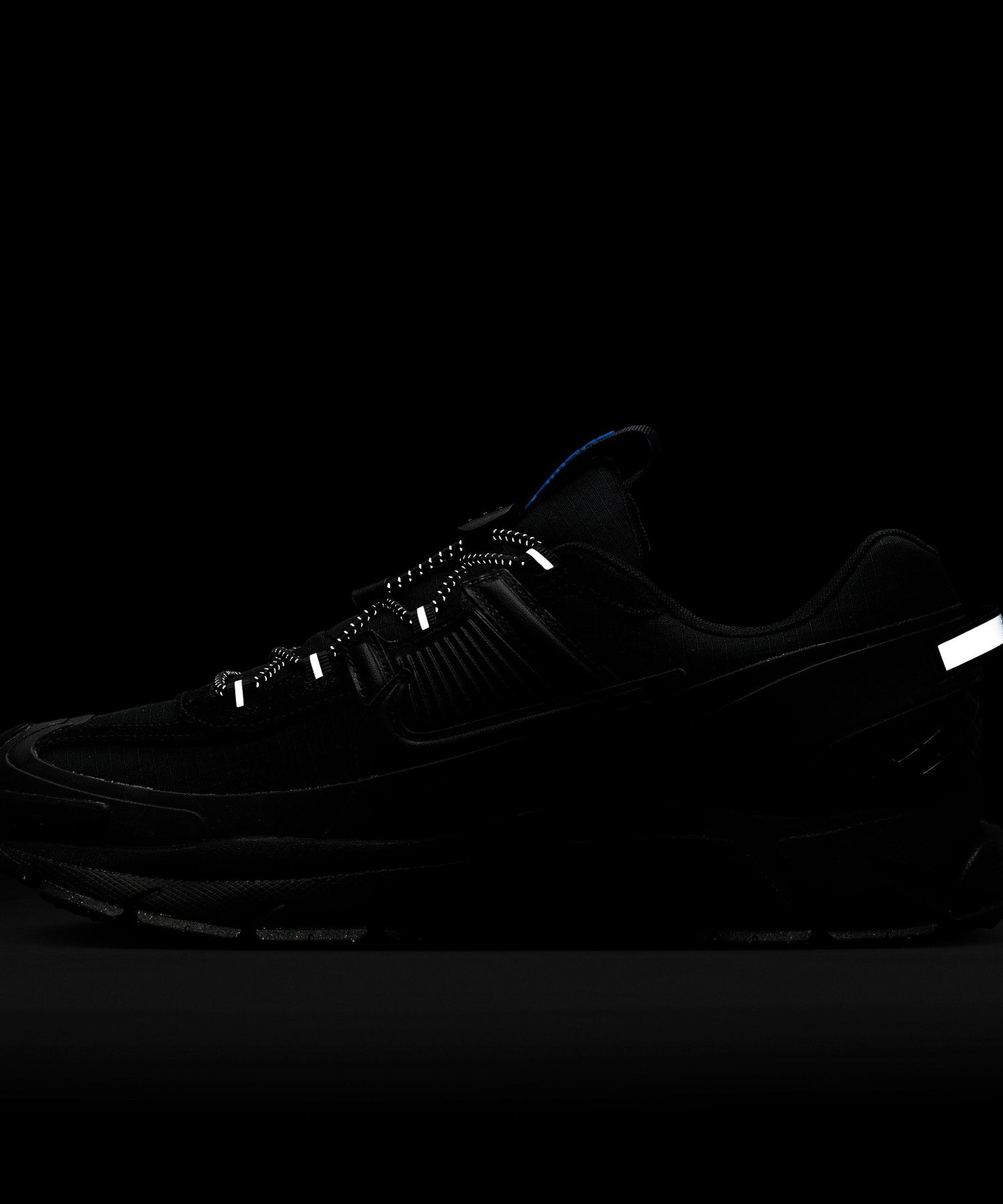 NIKE/ナイキ/ZOOM VOMERO ROAM FV2295-002