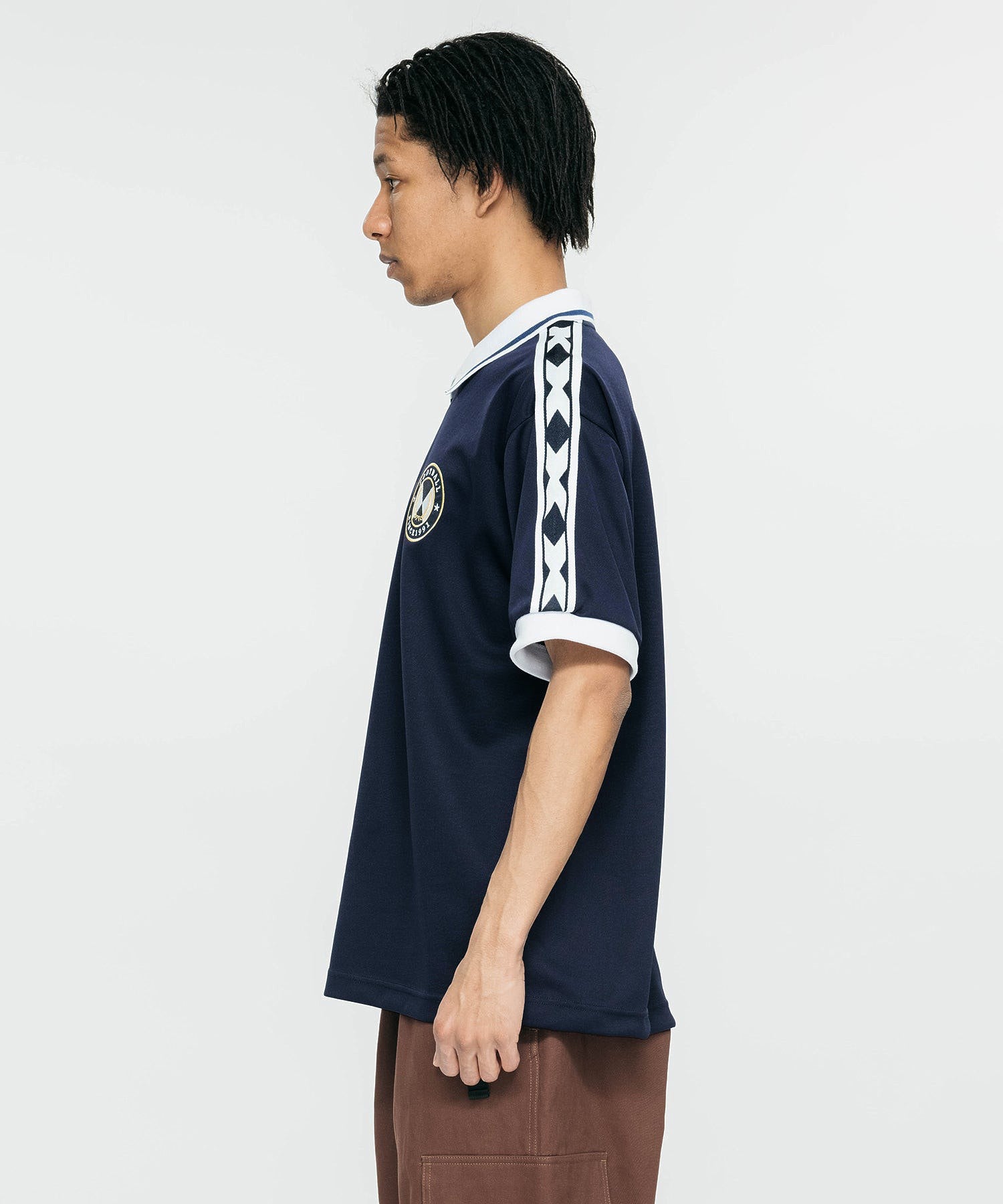 MODEL 身長180cm / 着用サイズ：Lサイズ