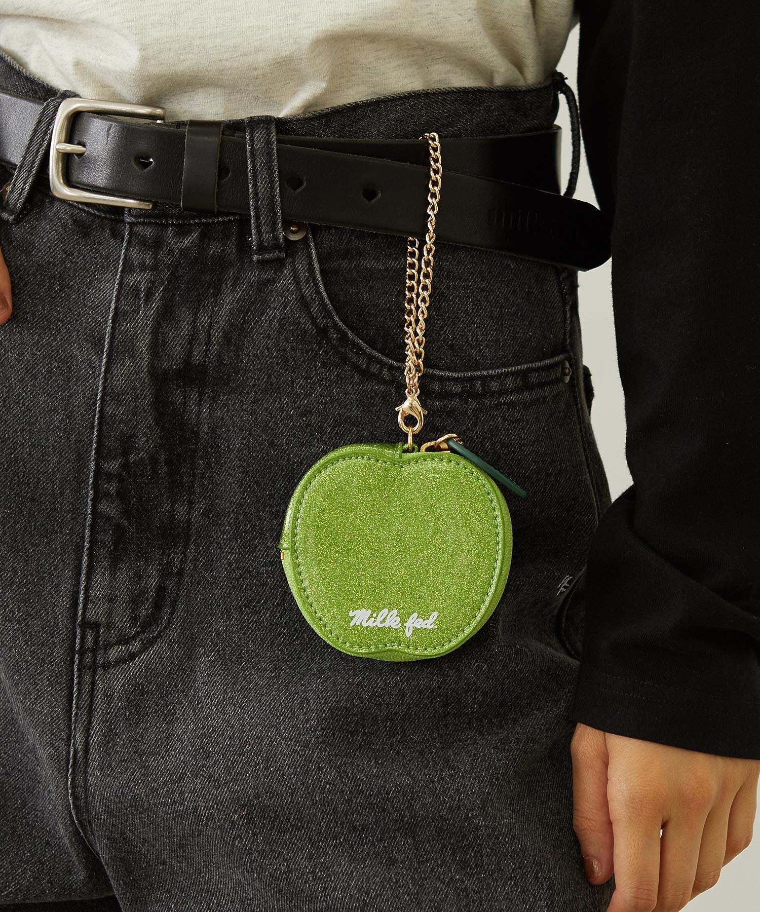 APPLE POUCH