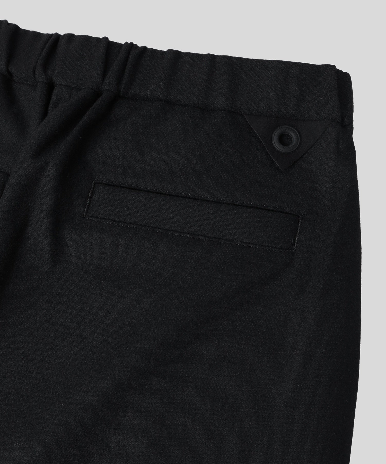 WHITE MOUNTAINEERING/ホワイトマウンテニアリング/2 TUCK TAPERED PANTS WM2673410
