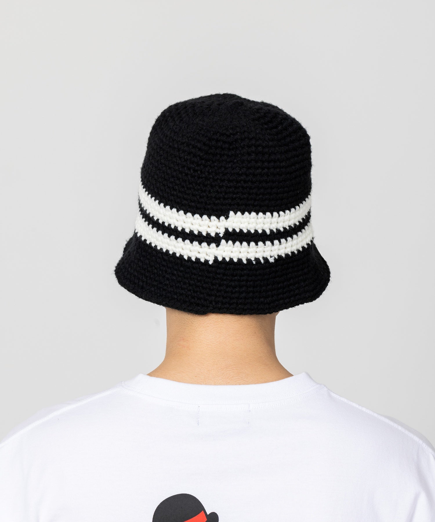 KNITTED BUCKET HAT