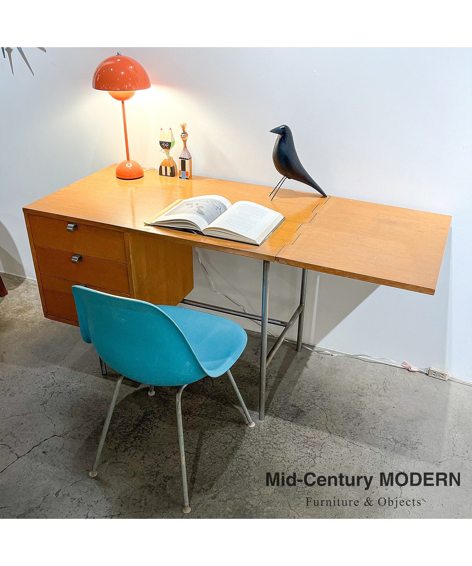 Nelson Drop Leaf Desk Model. 4753 / Herman Miller / Vintage