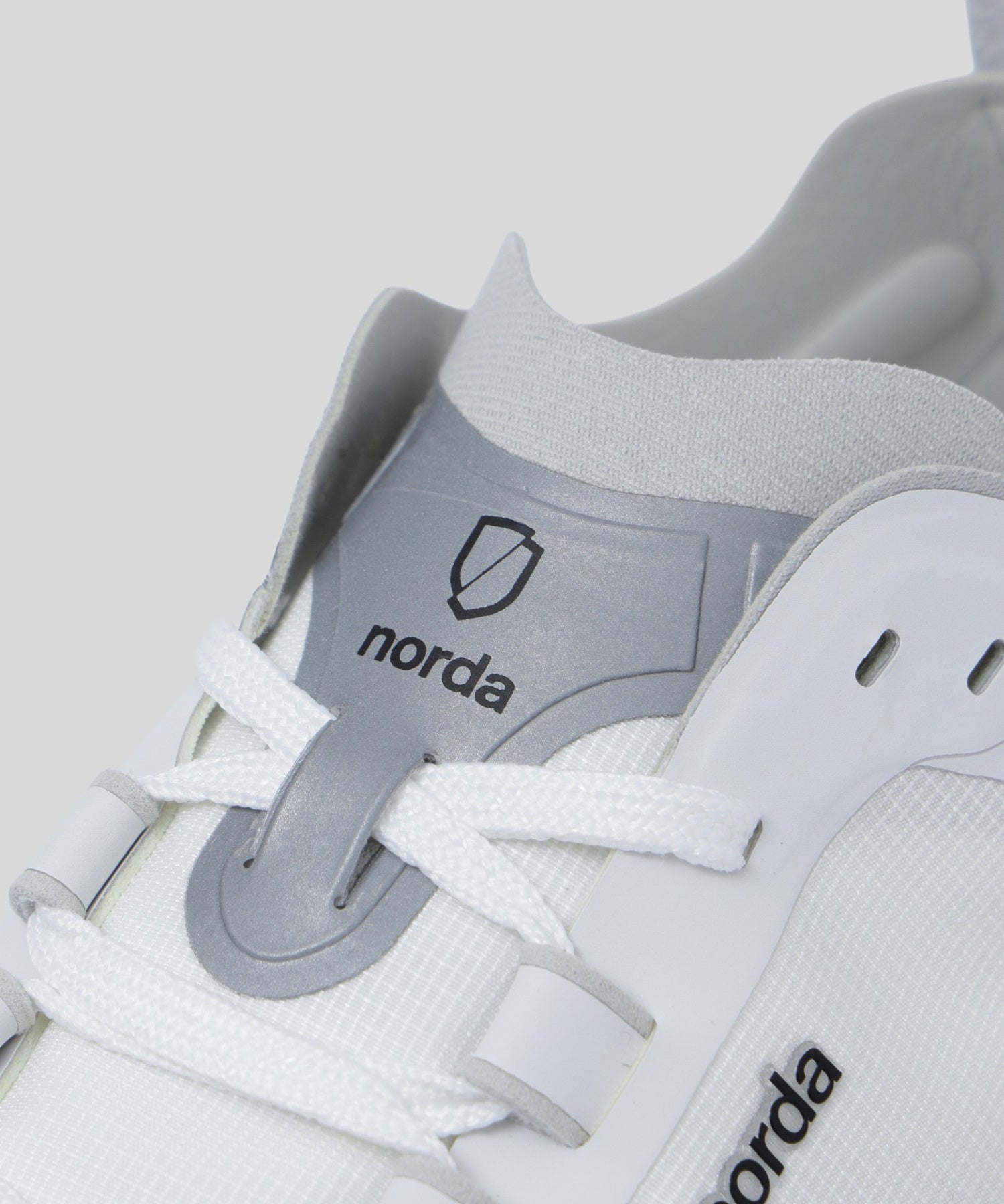 NORDA/ノルダ/001-M 001A WHITE